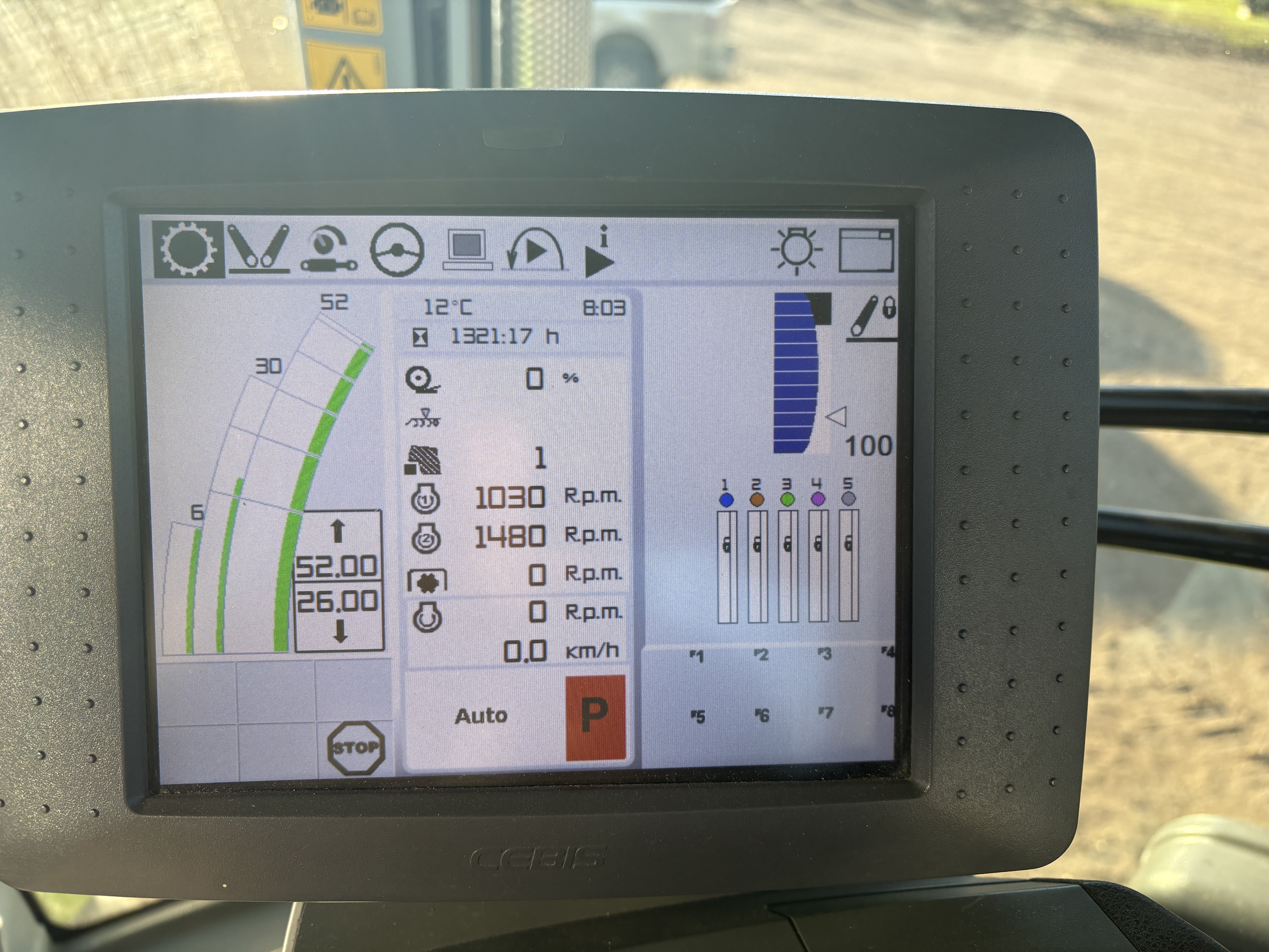 2017 CLAAS AXION 840 Tractor