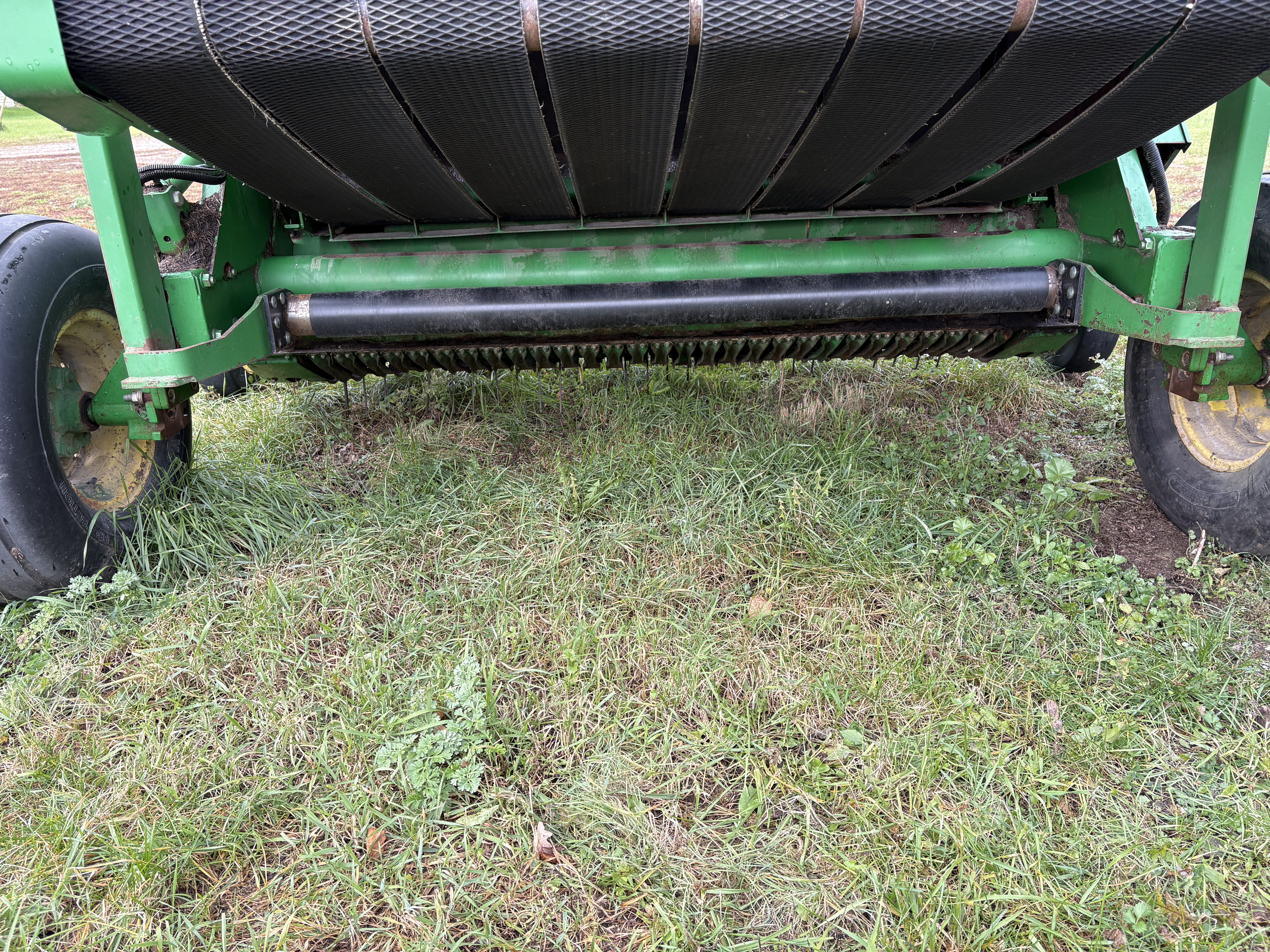 2009 John Deere 568 Baler/Round