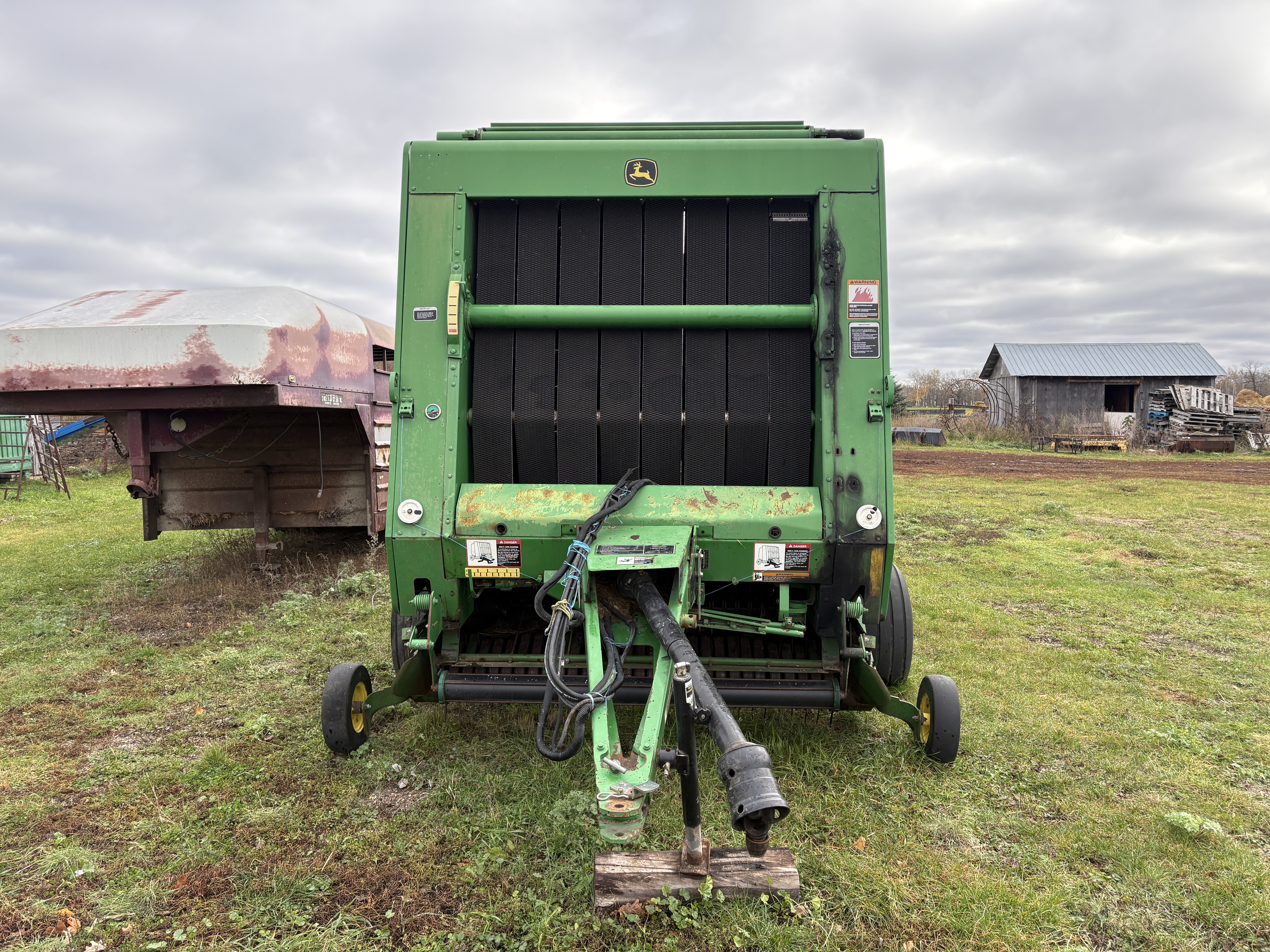 2009 John Deere 568 Baler/Round