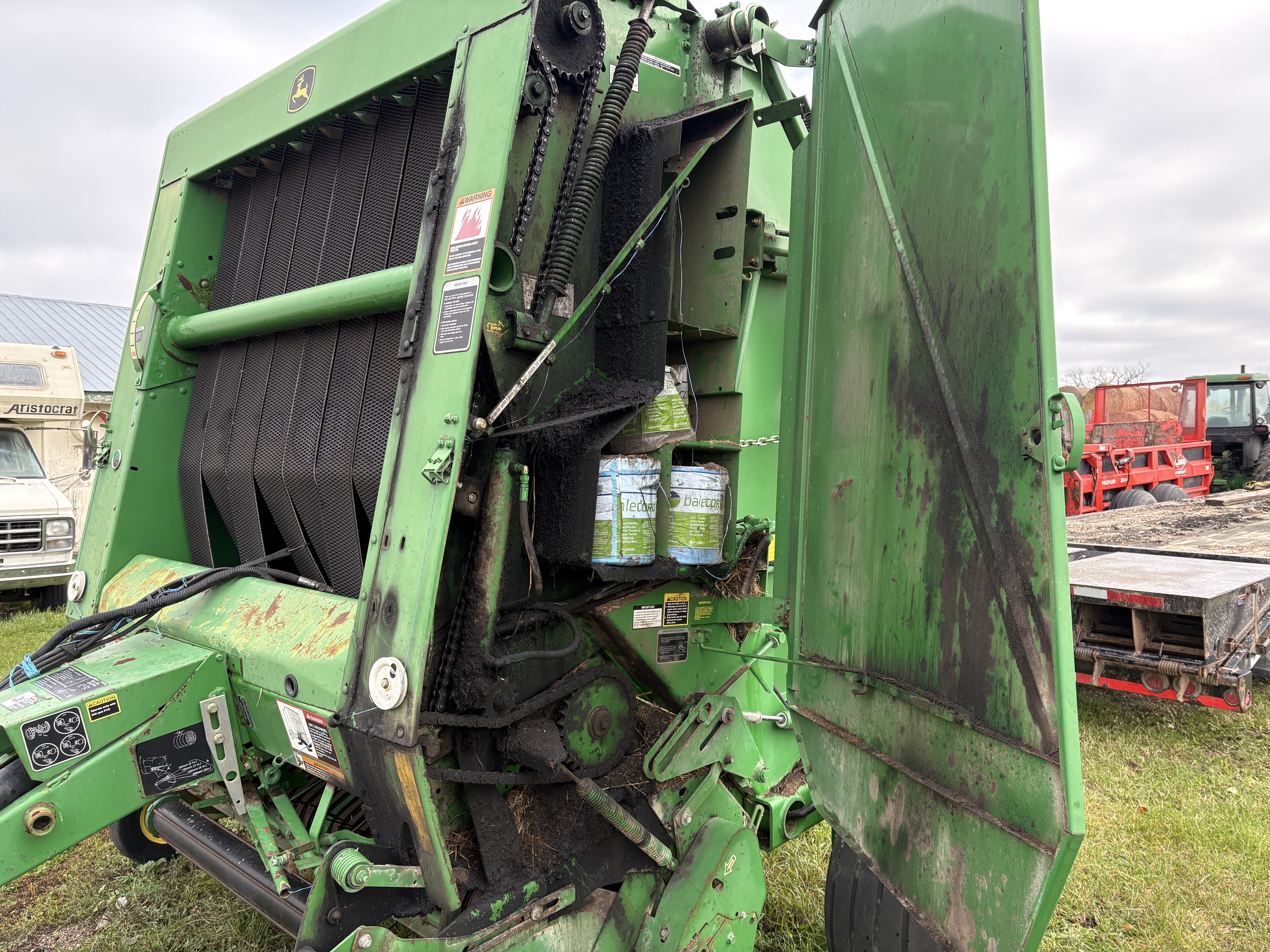2009 John Deere 568 Baler/Round