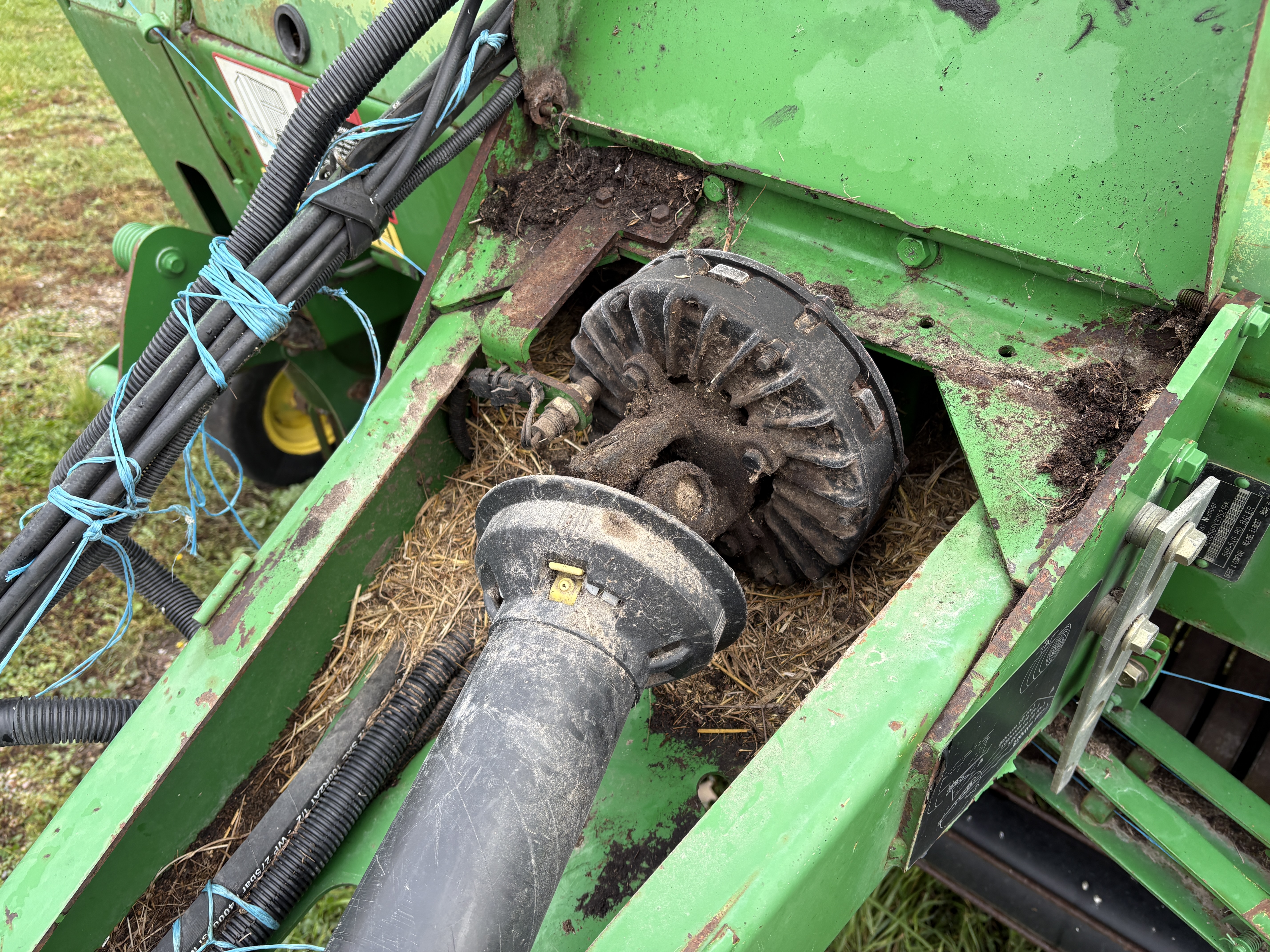 2009 John Deere 568 Baler/Round