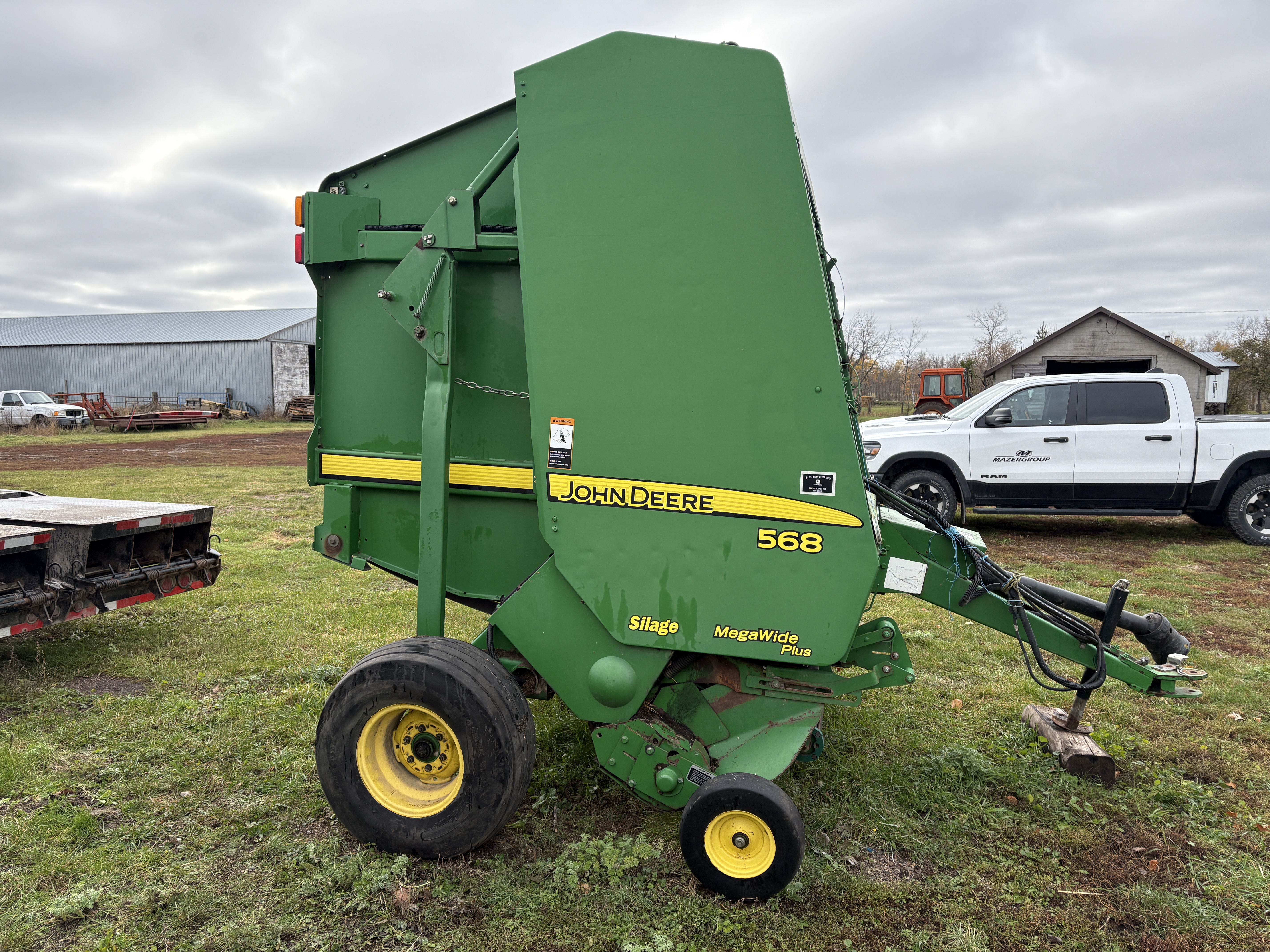 2009 John Deere 568 Baler/Round