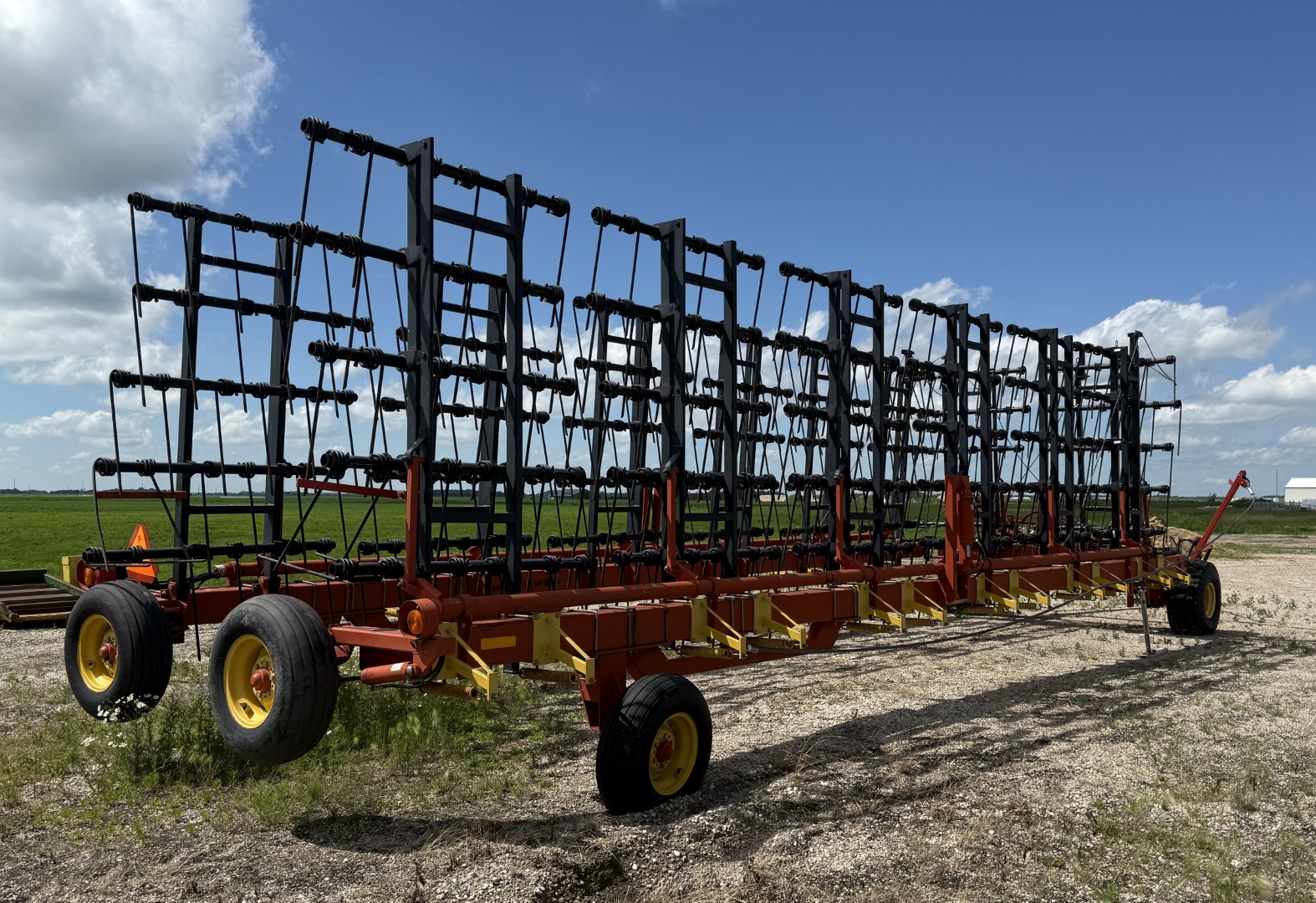 2007 Bourgault 7200 Harrow Heavy