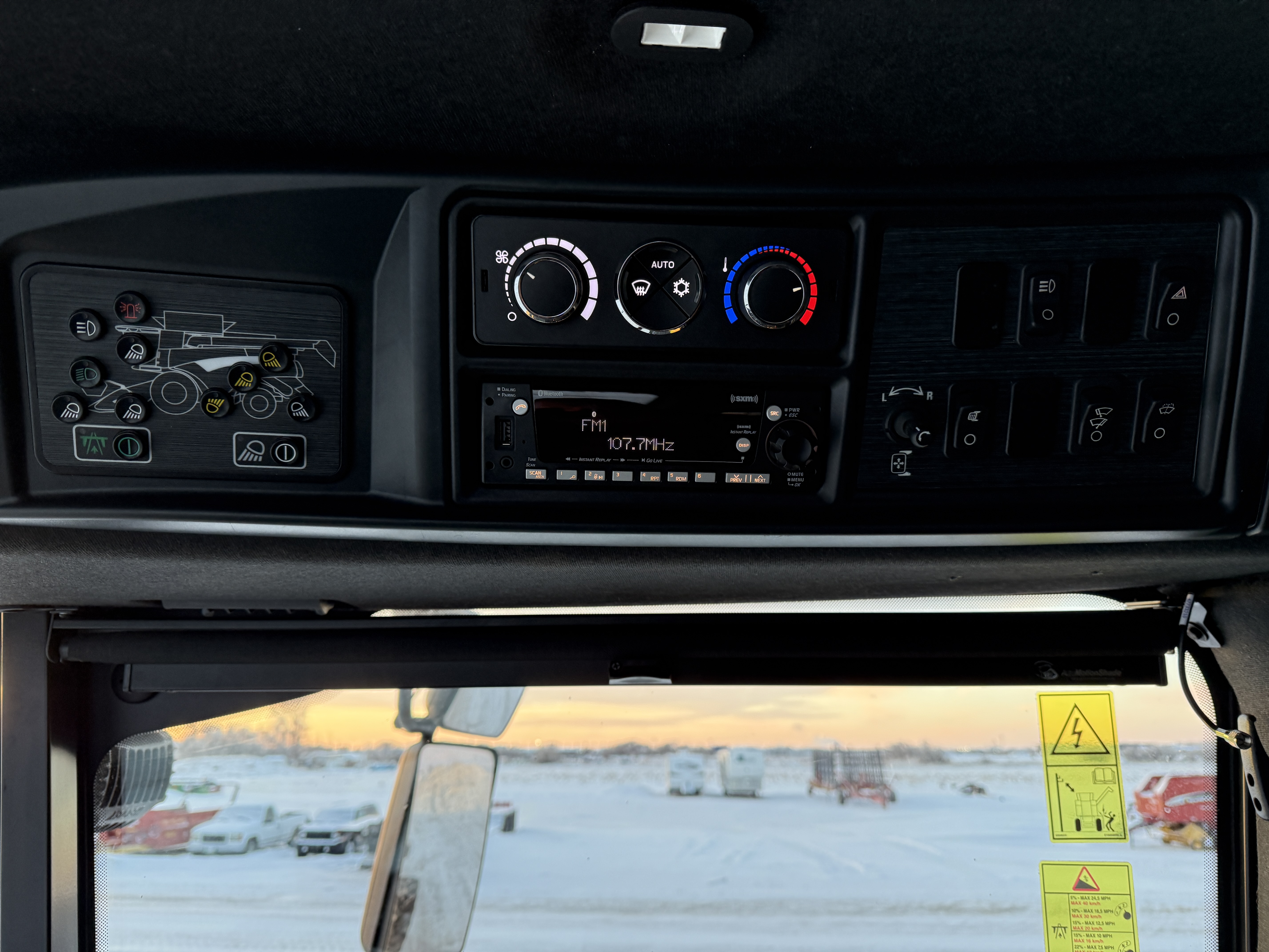 2024 New Holland CR9.90Z Combine