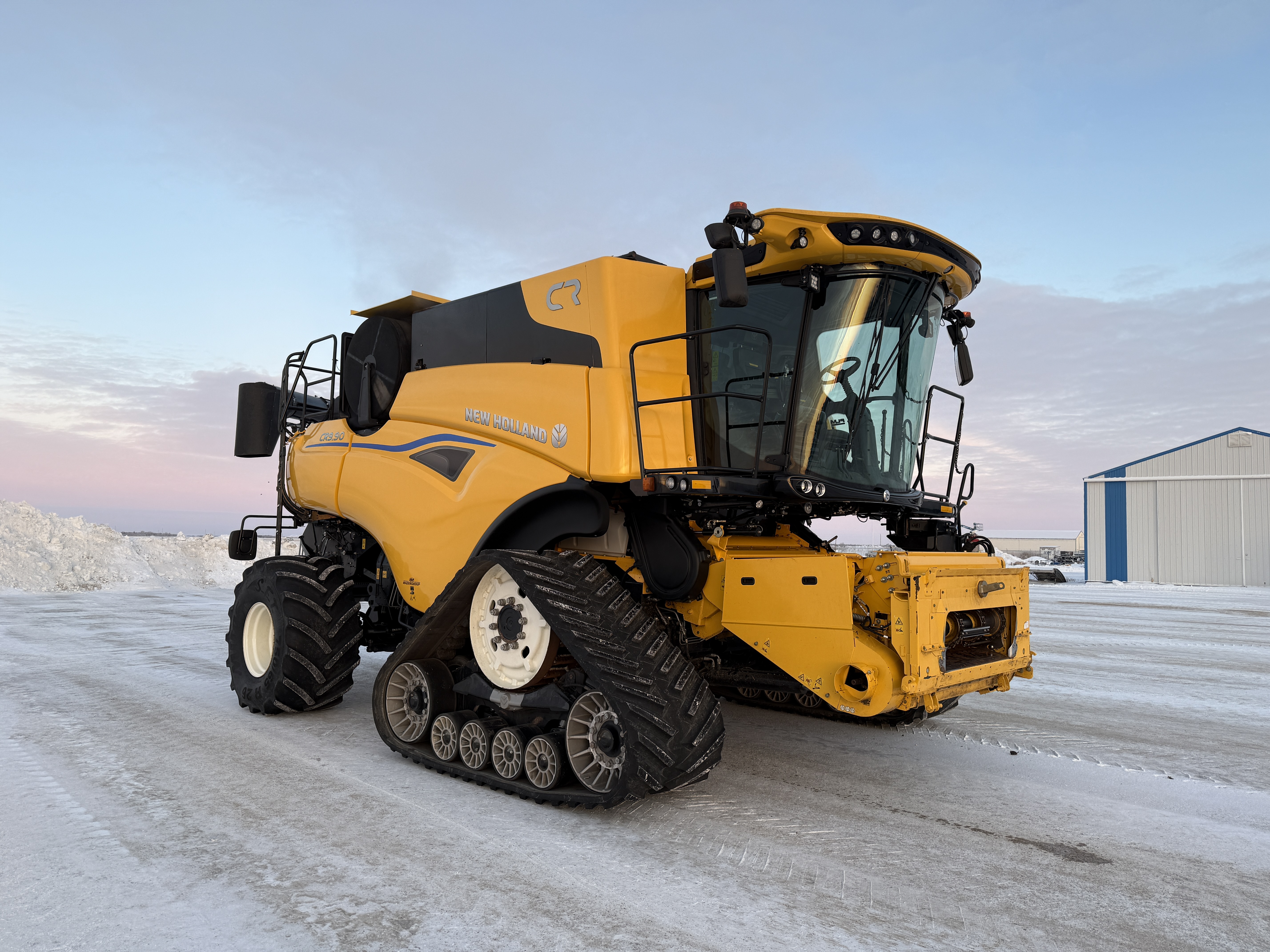 2024 New Holland CR9.90Z Combine