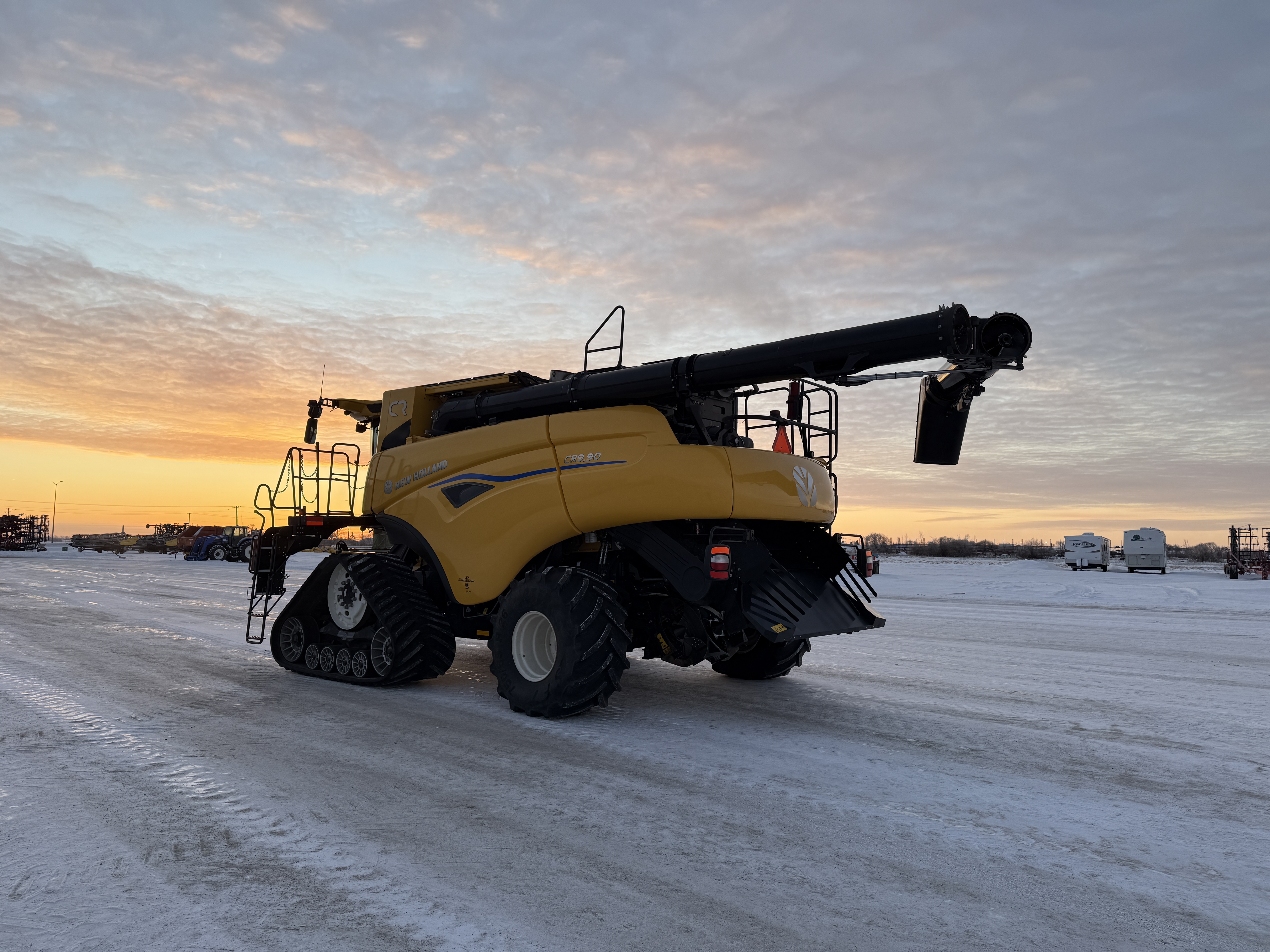 2024 New Holland CR9.90Z Combine