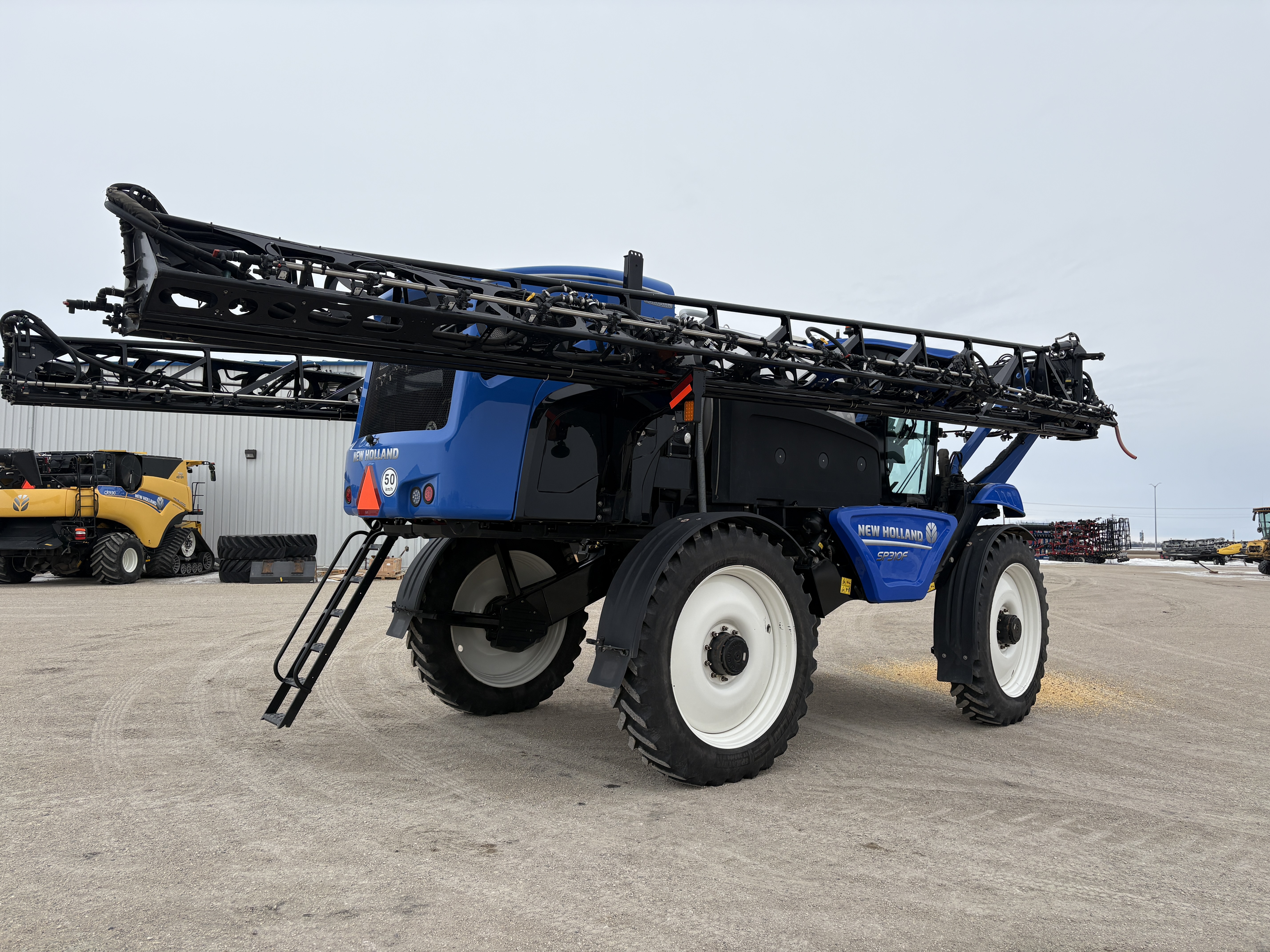 2023 New Holland SP.310F Sprayer/High Clearance