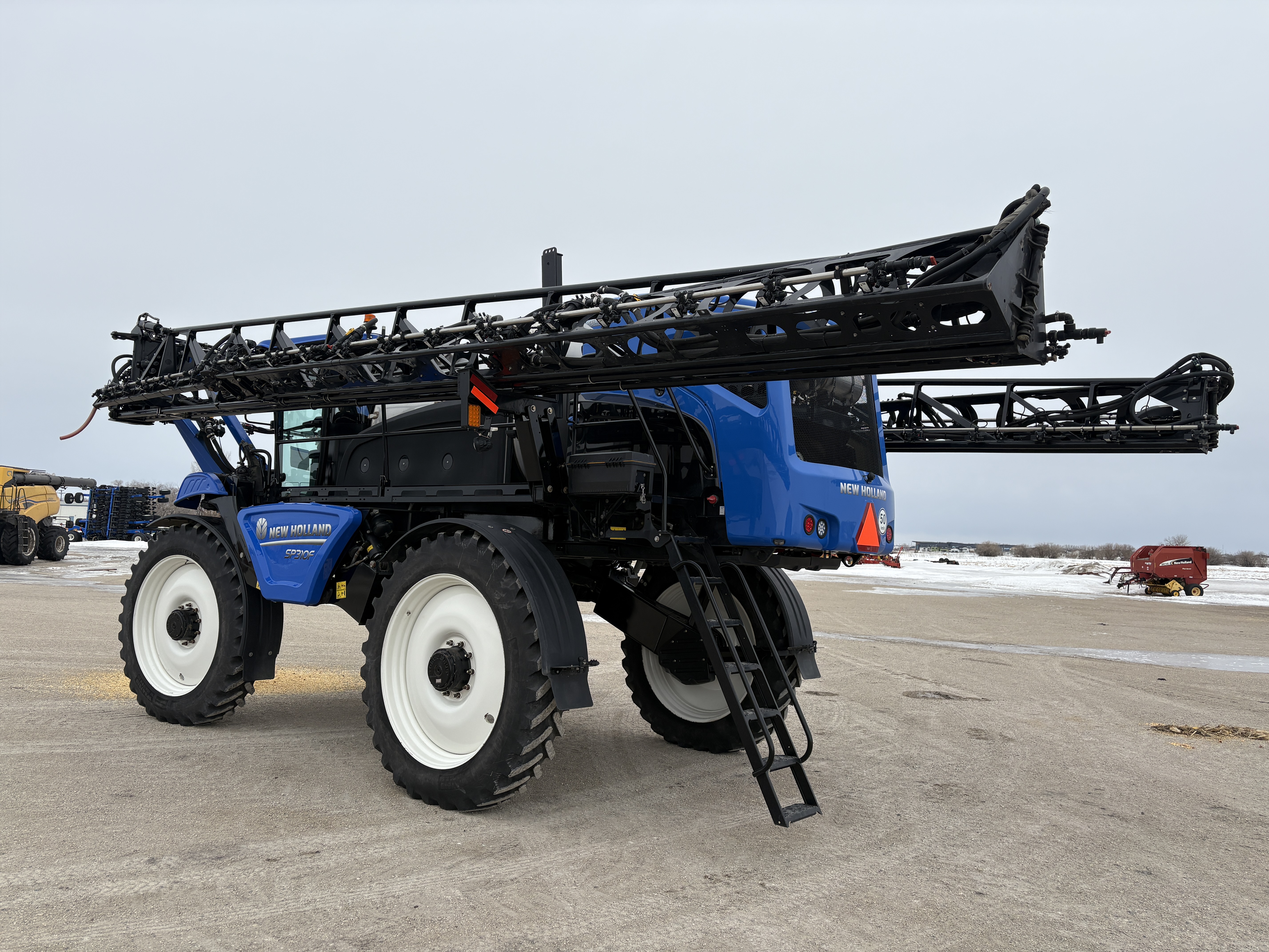 2023 New Holland SP.310F Sprayer/High Clearance