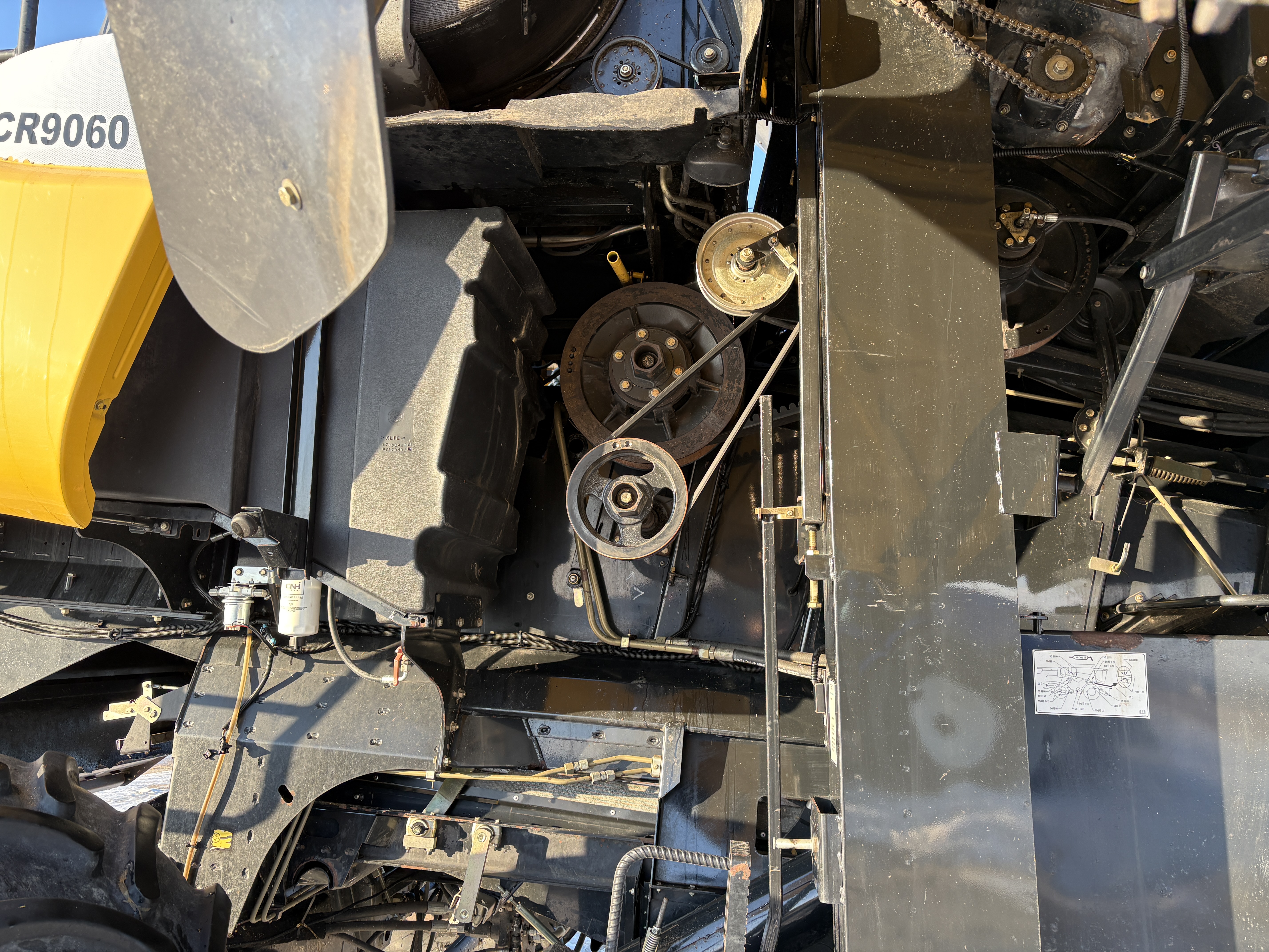 2008 New Holland CR9060 Combine