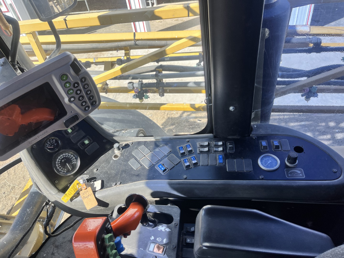 2004 RoGator 1254 Sprayer/High Clearance