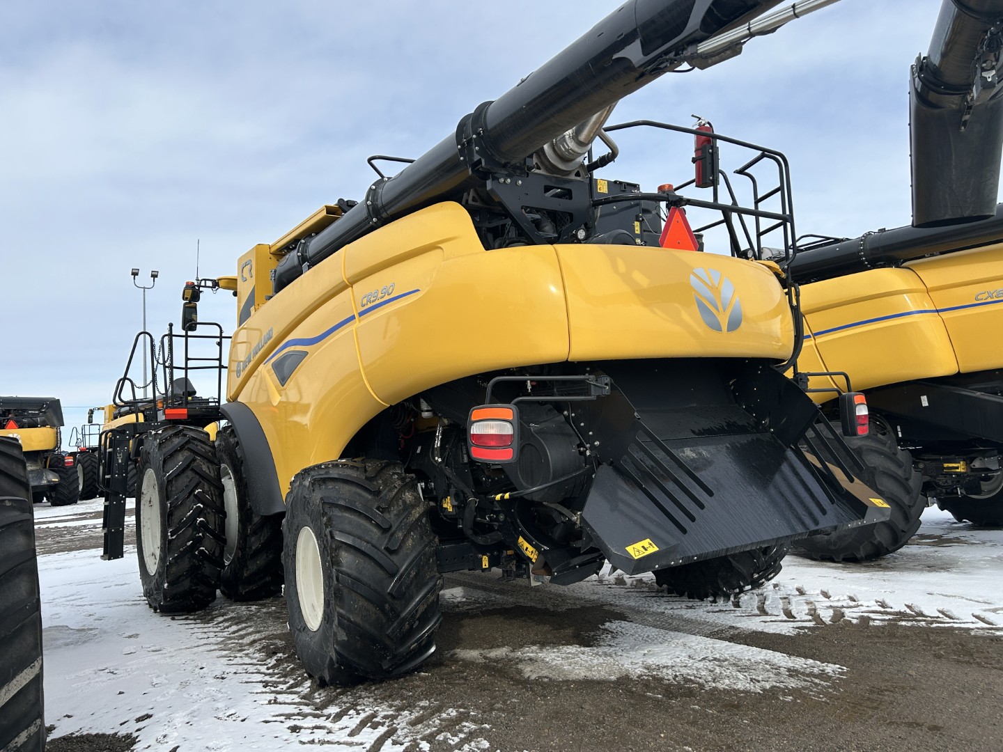 2024 New Holland CR9.90Z Combine