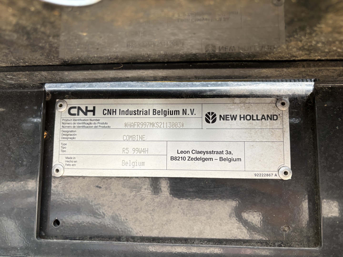 2025 New Holland CR9.90Z Combine
