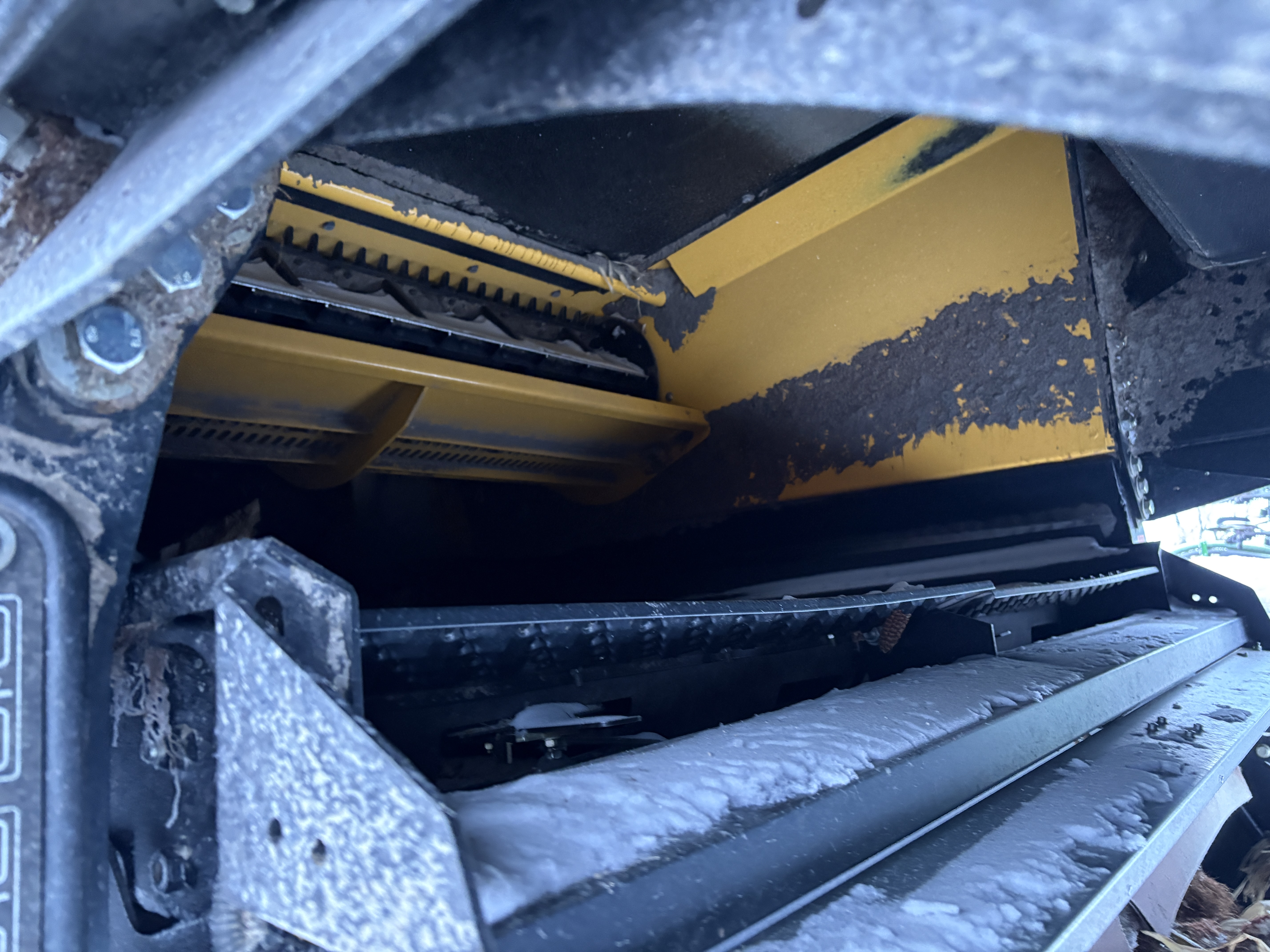 2025 New Holland CR9.90Z Combine