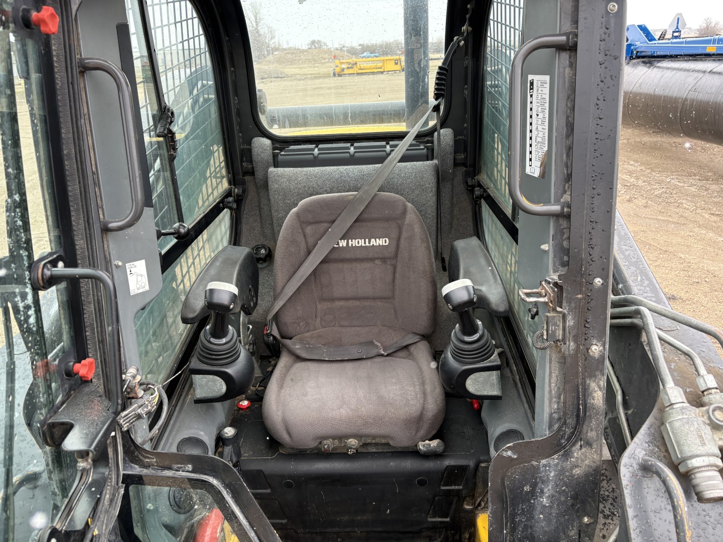 2015 New Holland L225 Skid Steer Loader