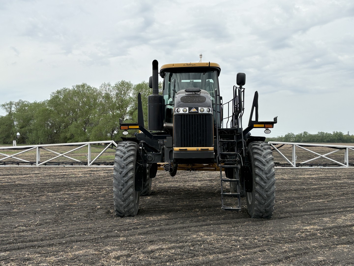 2019 RoGator RG1100C Sprayer/High Clearance