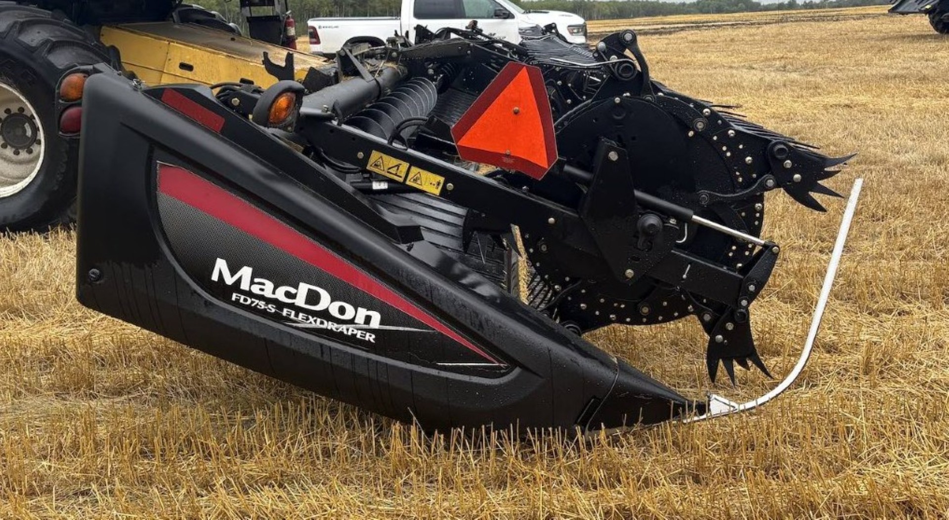 2015 MacDon FD75-35 Header Draper Flex