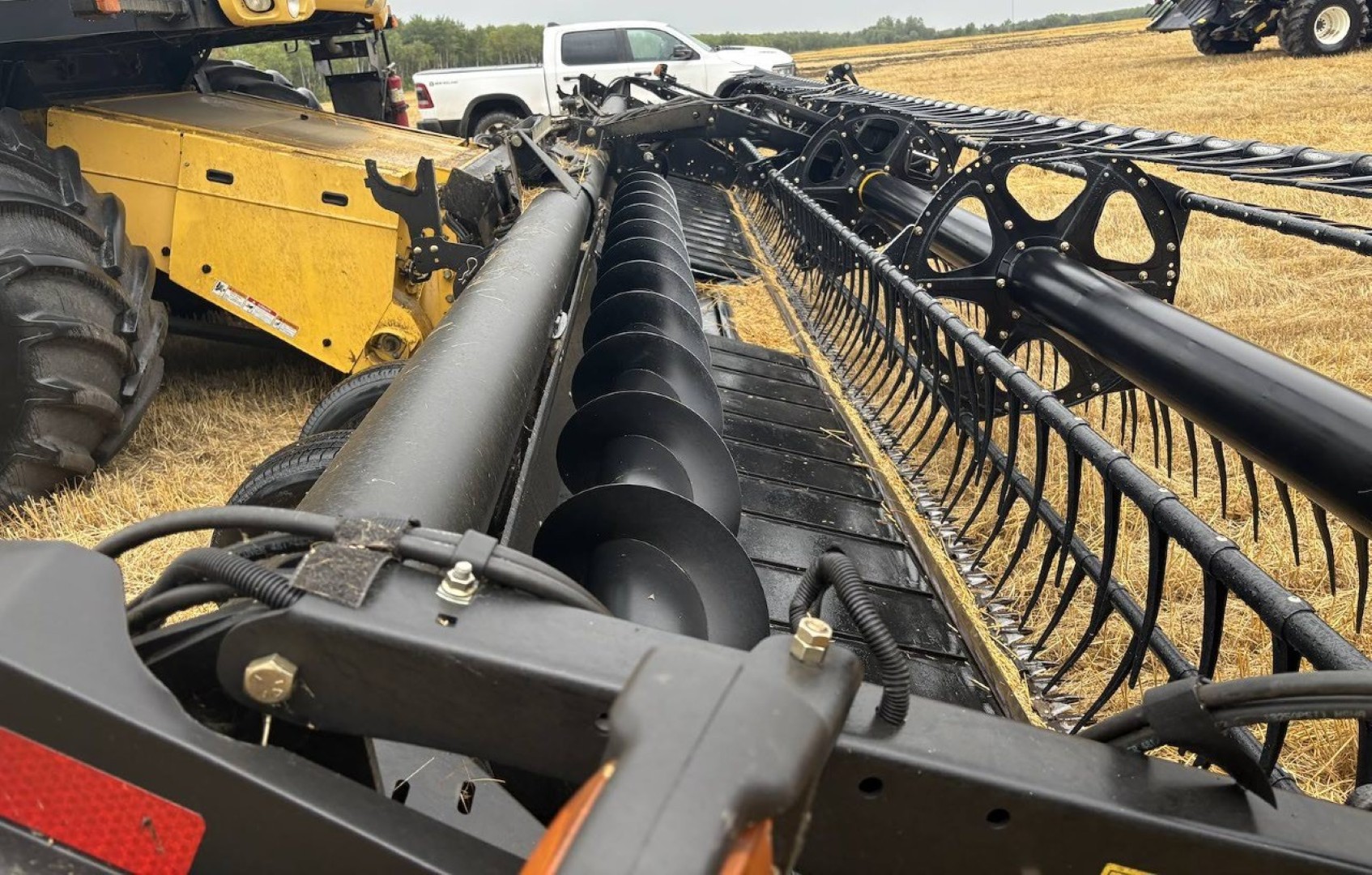2015 MacDon FD75-35 Header Draper Flex