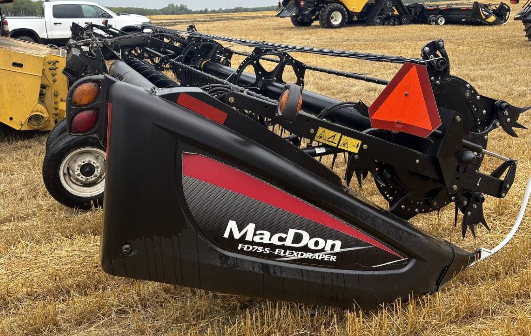 2015 MacDon FD75-35 Header Draper Flex