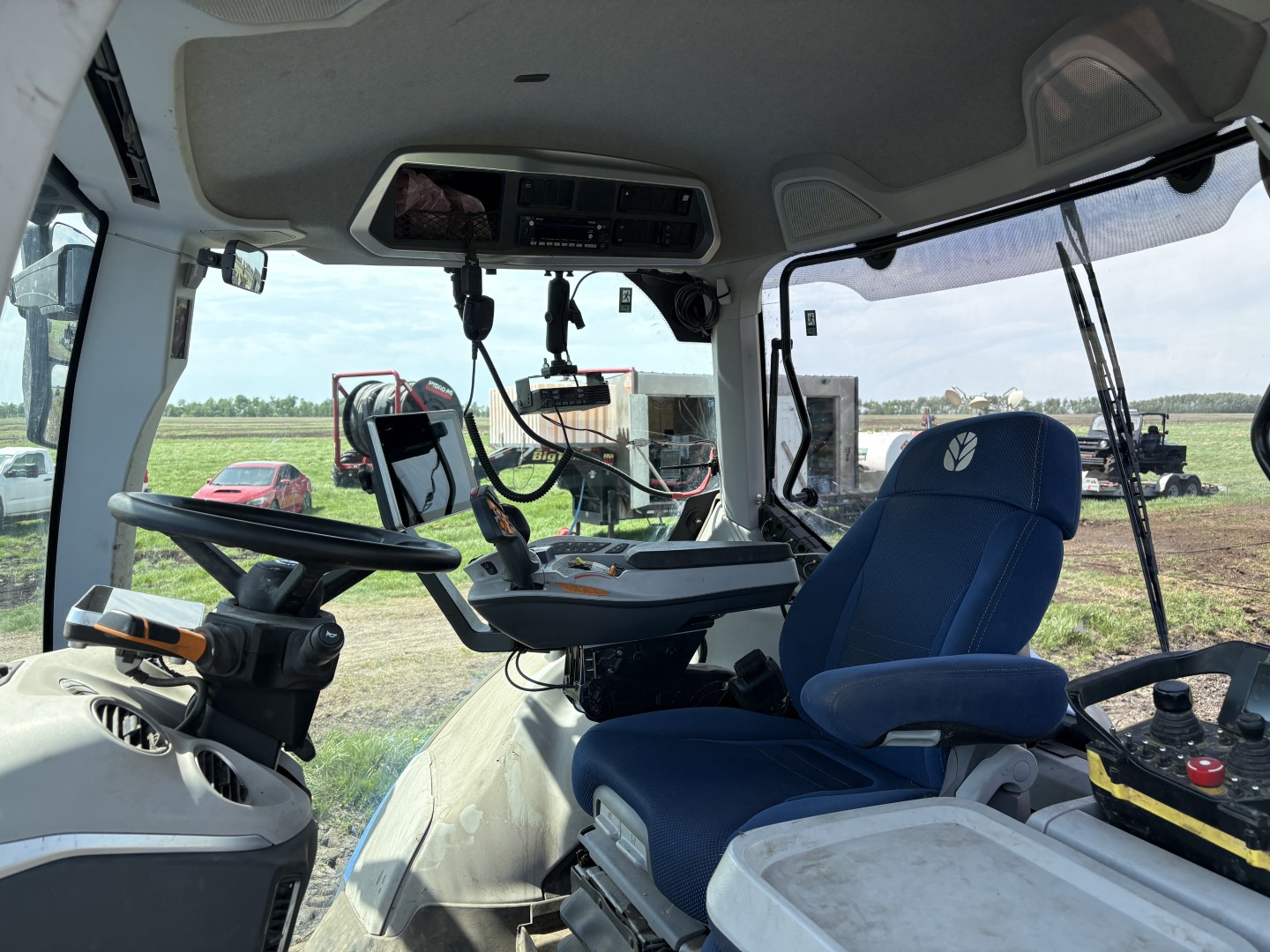 2025 New Holland T7.230 PLMI Tractor