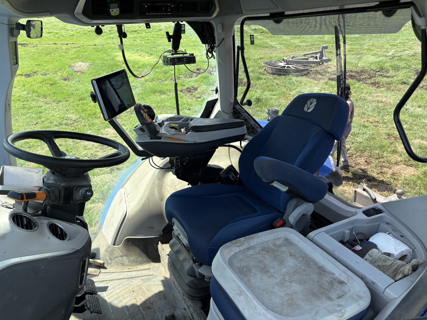 2025 New Holland T7.230 PLMI Tractor
