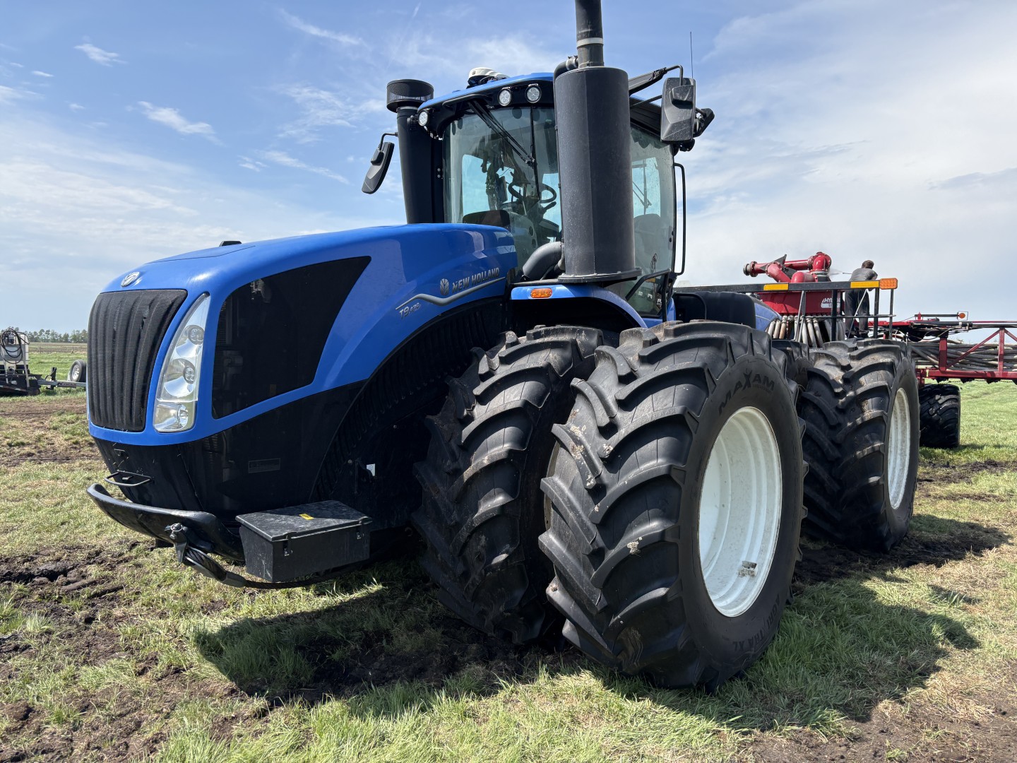 2025 New Holland T9.470 PLMI Tractor 4WD