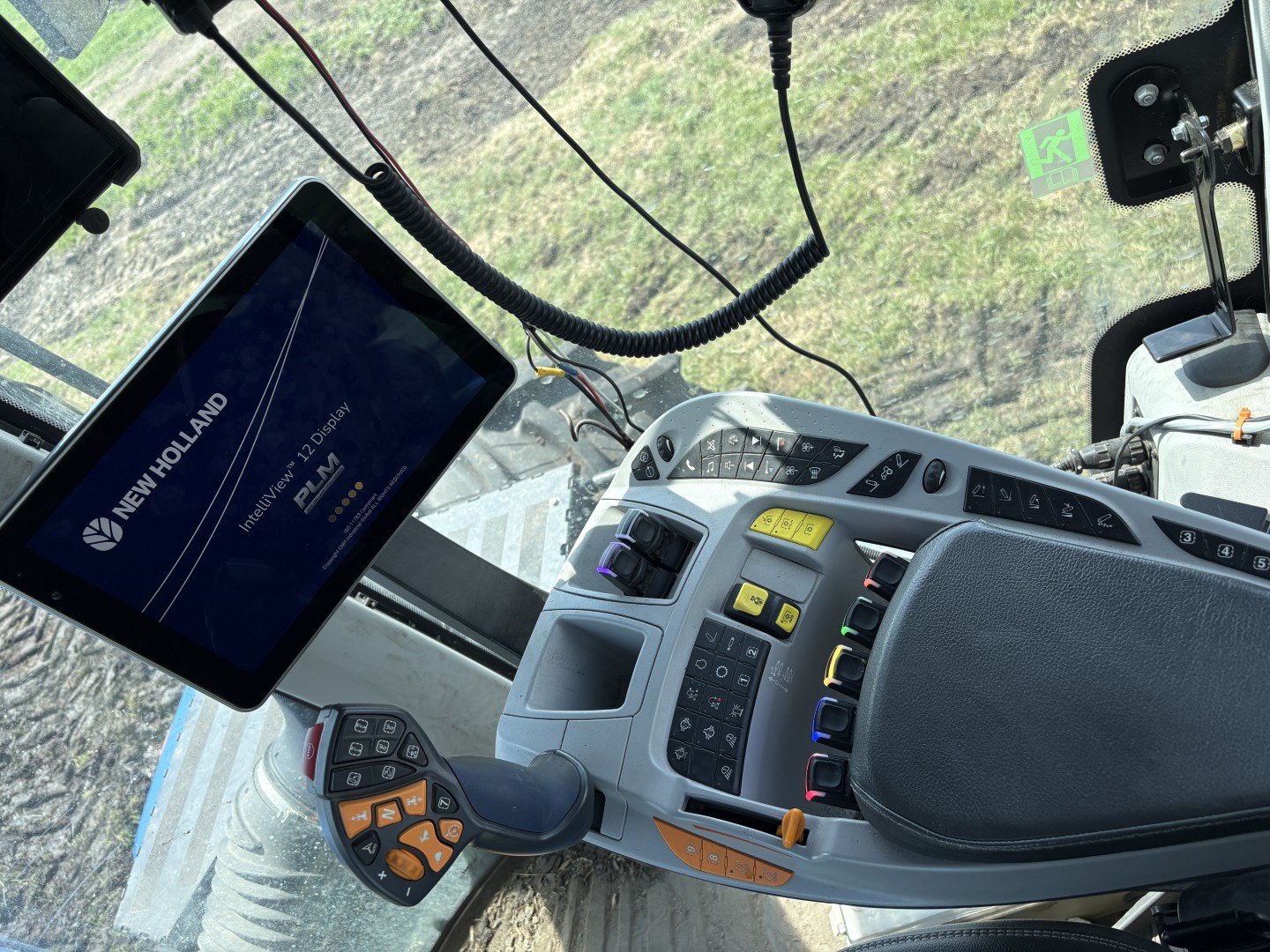 2025 New Holland T9.470 PLMI Tractor 4WD