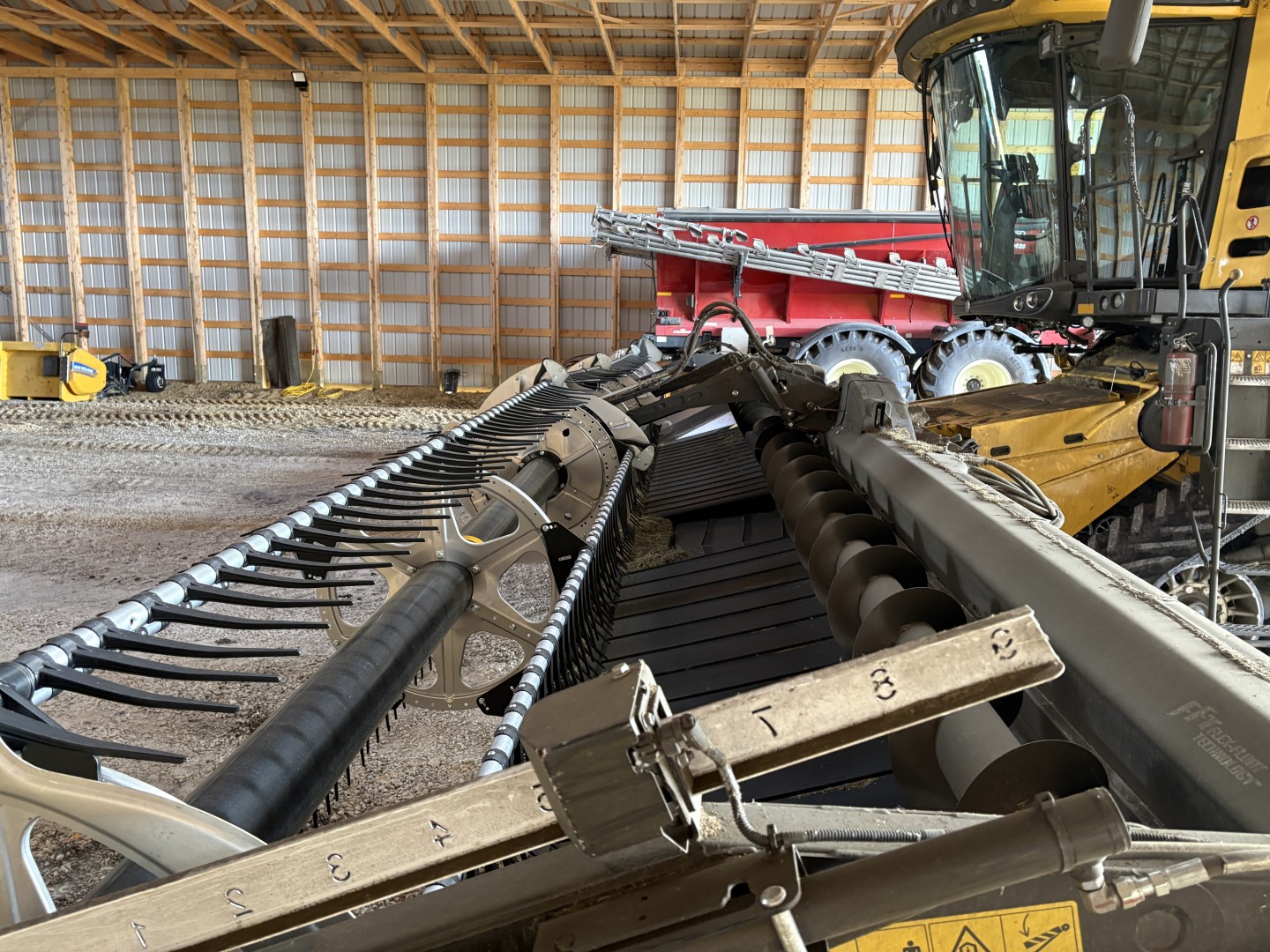 2024 MacDon FD240 Header Draper Flex
