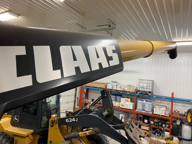 2018 CLAAS 740TT Combine