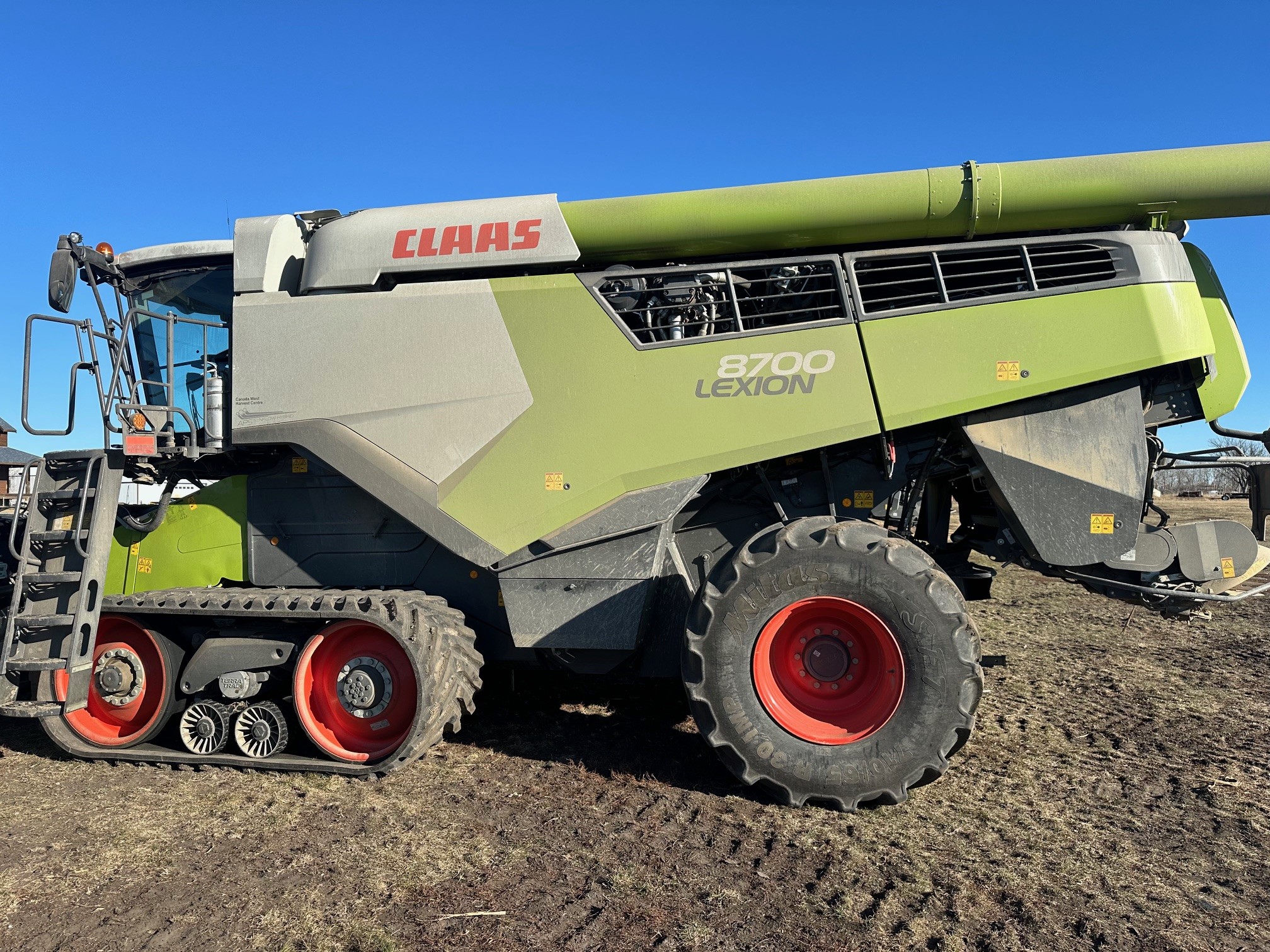 2022 CLAAS 8700TT Combine