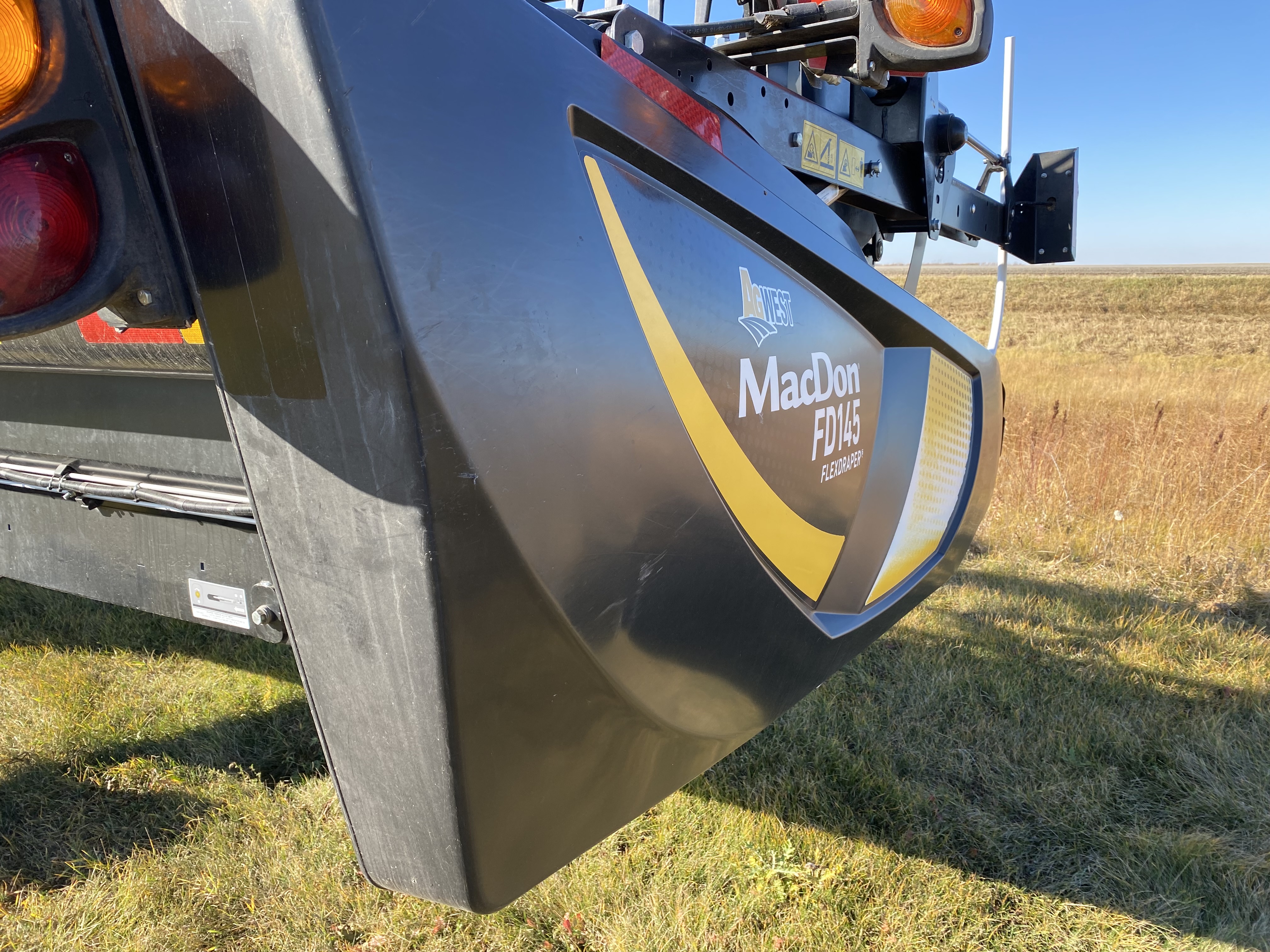 2018 MacDon FD145 - LEXION Header Combine