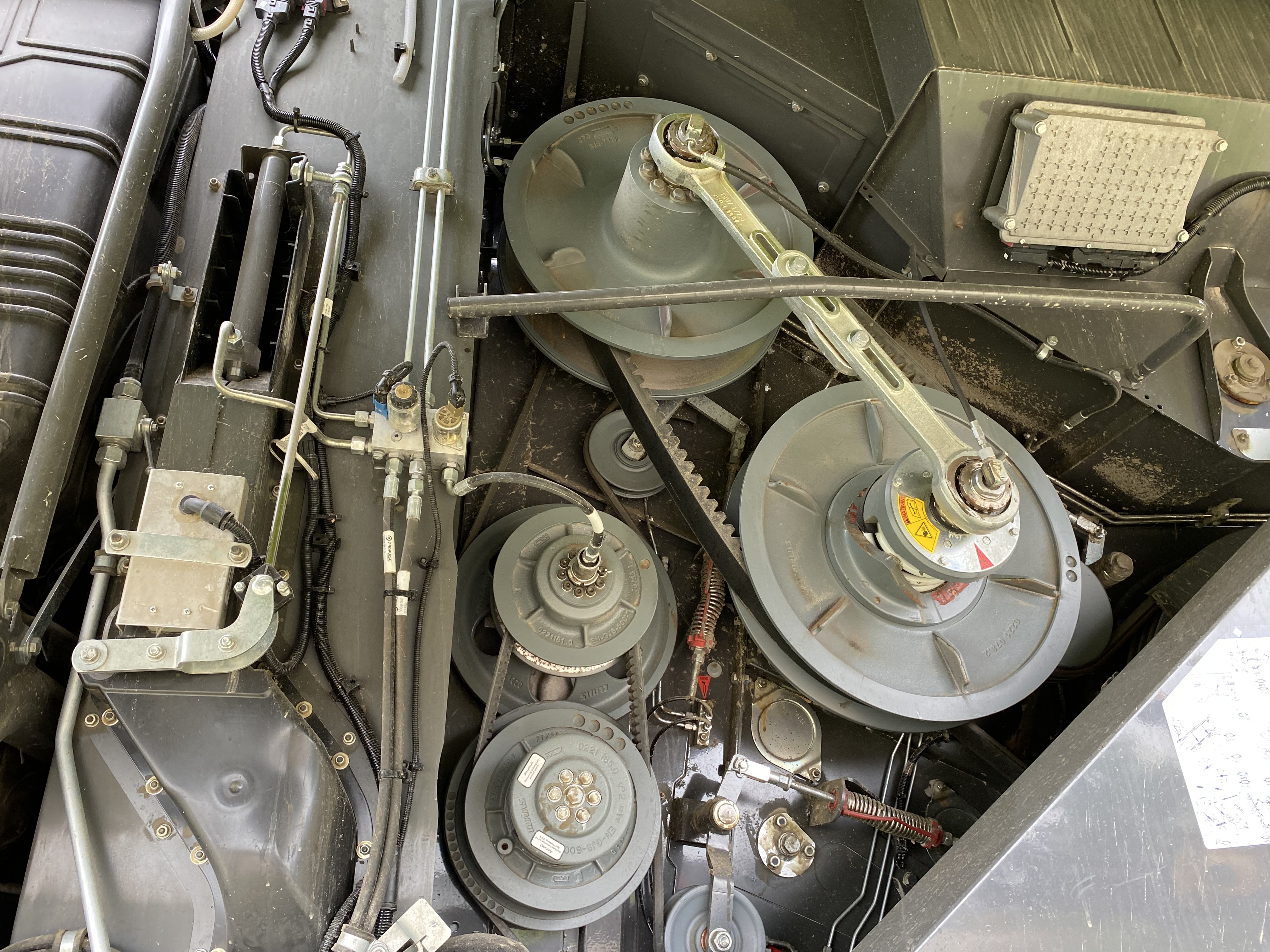 2022 CLAAS 8800TT small grains Combine