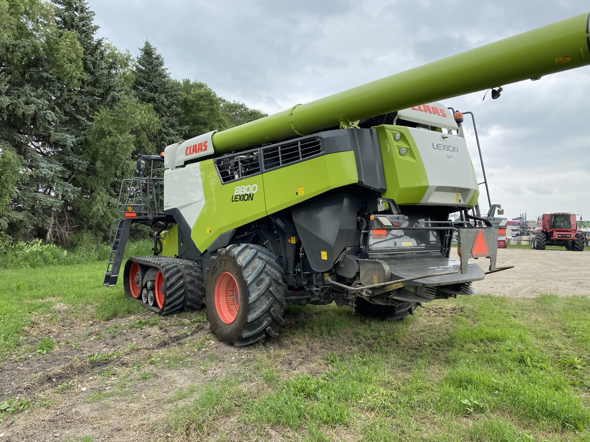 2022 CLAAS 8800TT small grains Combine