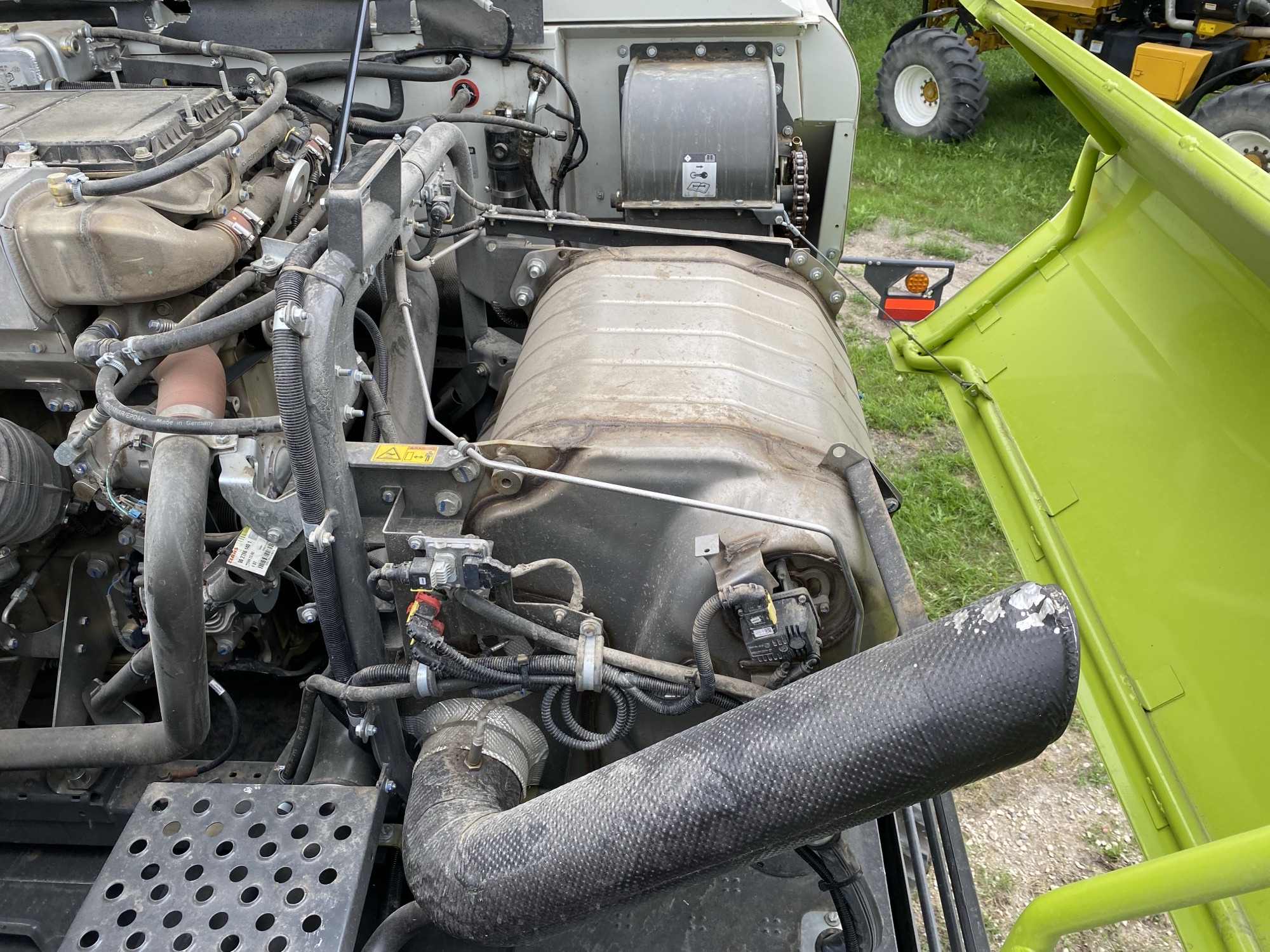 2022 CLAAS 8800TT small grains Combine