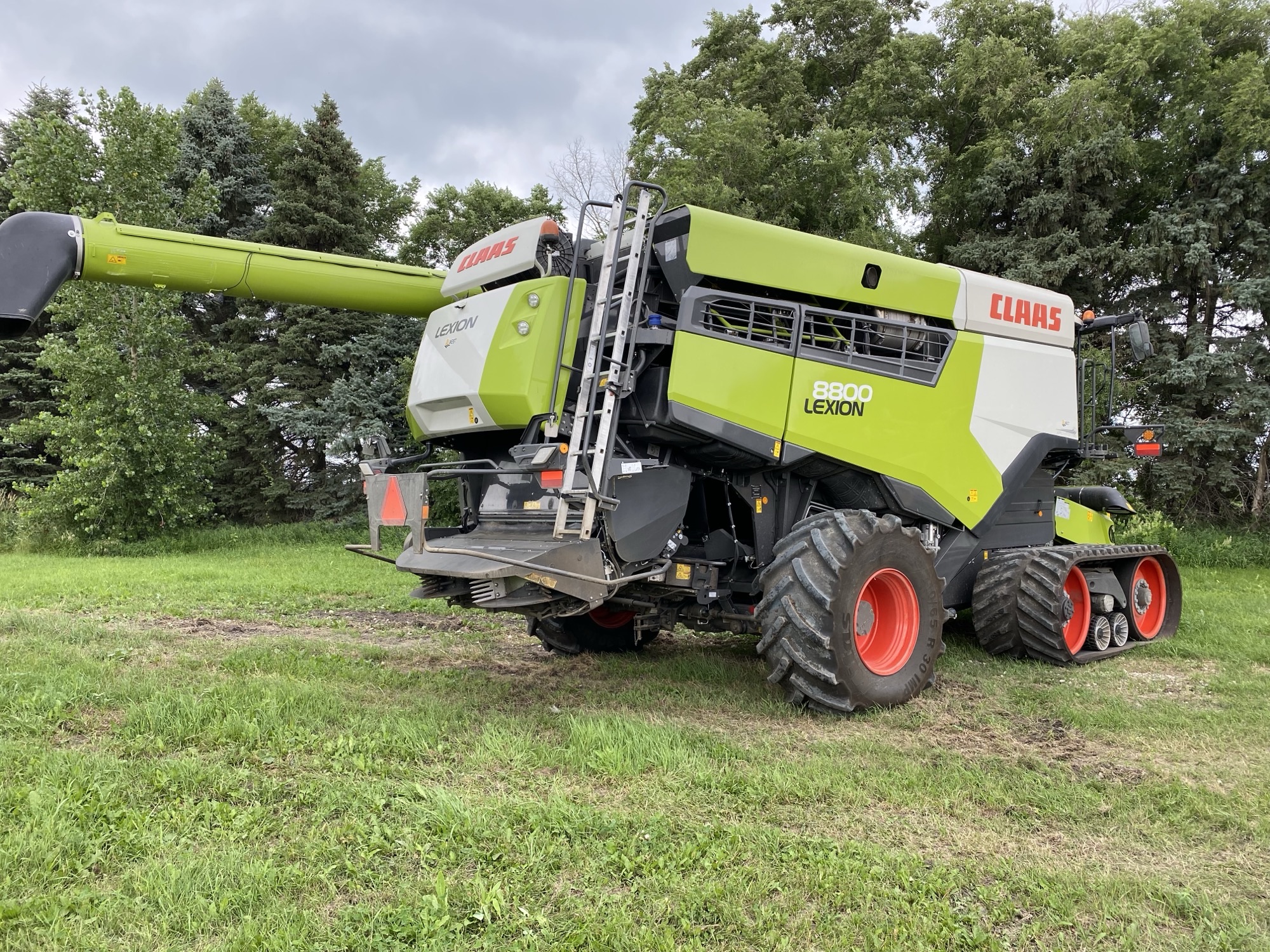 2022 CLAAS 8800TT small grains Combine