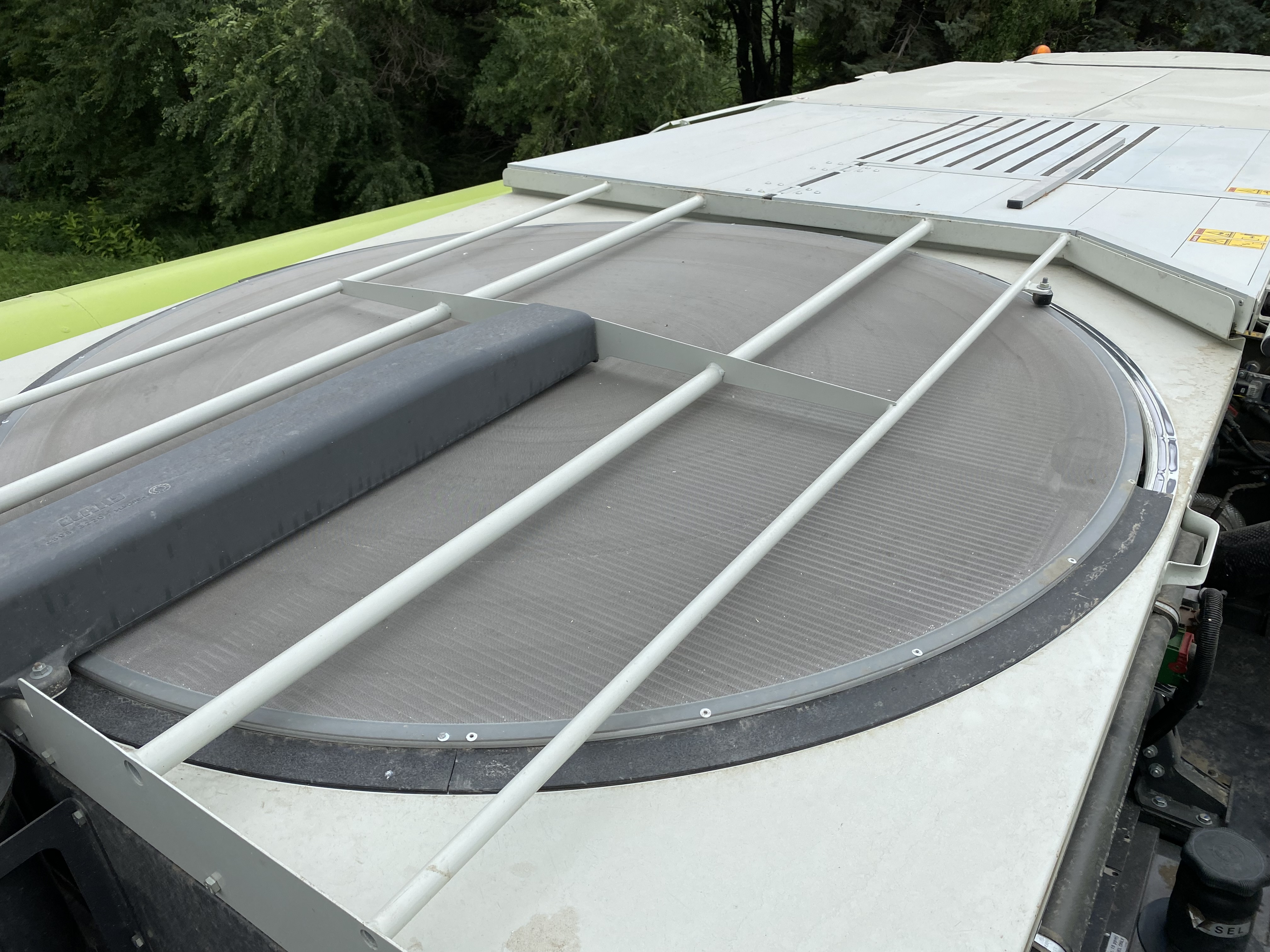 2022 CLAAS 8800TT small grains Combine