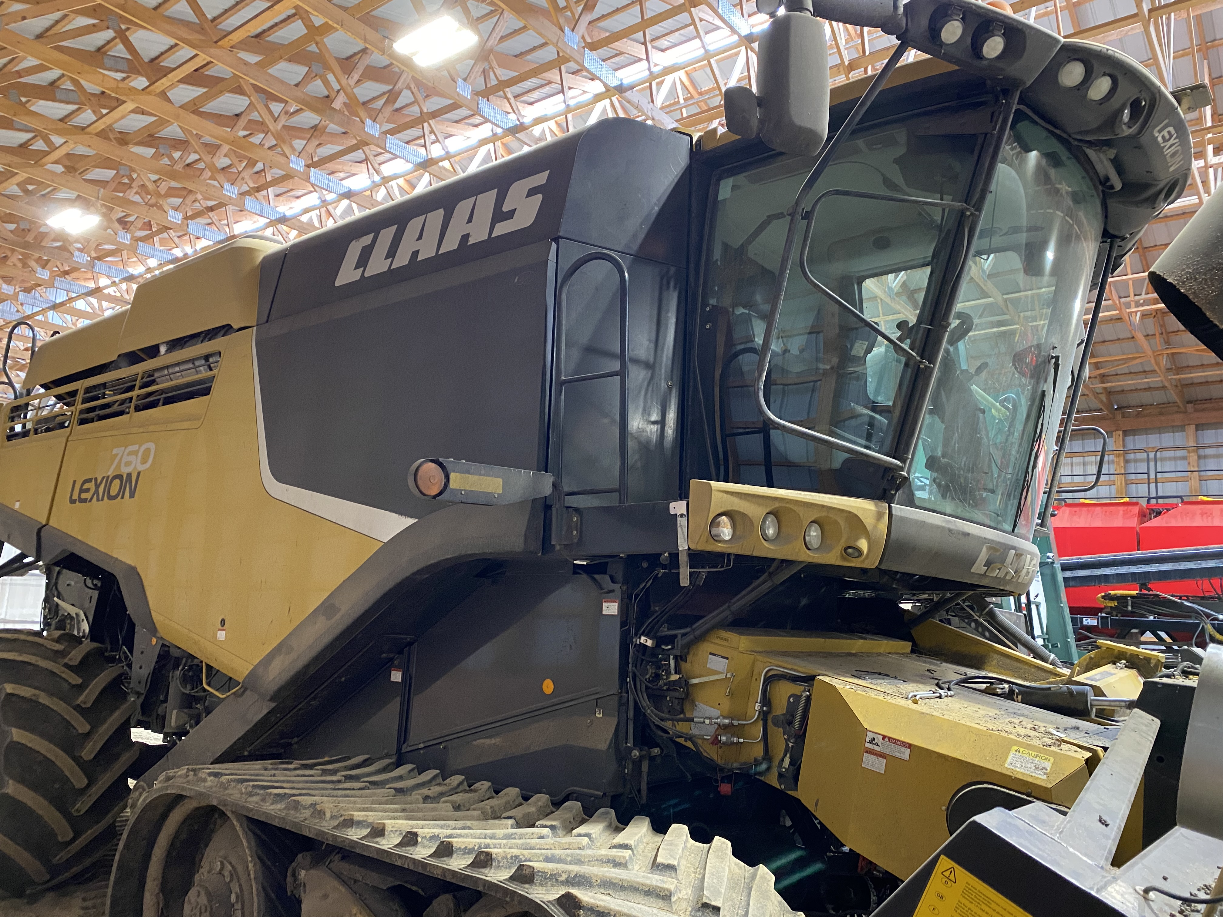 2017 CLAAS 760TT Combine