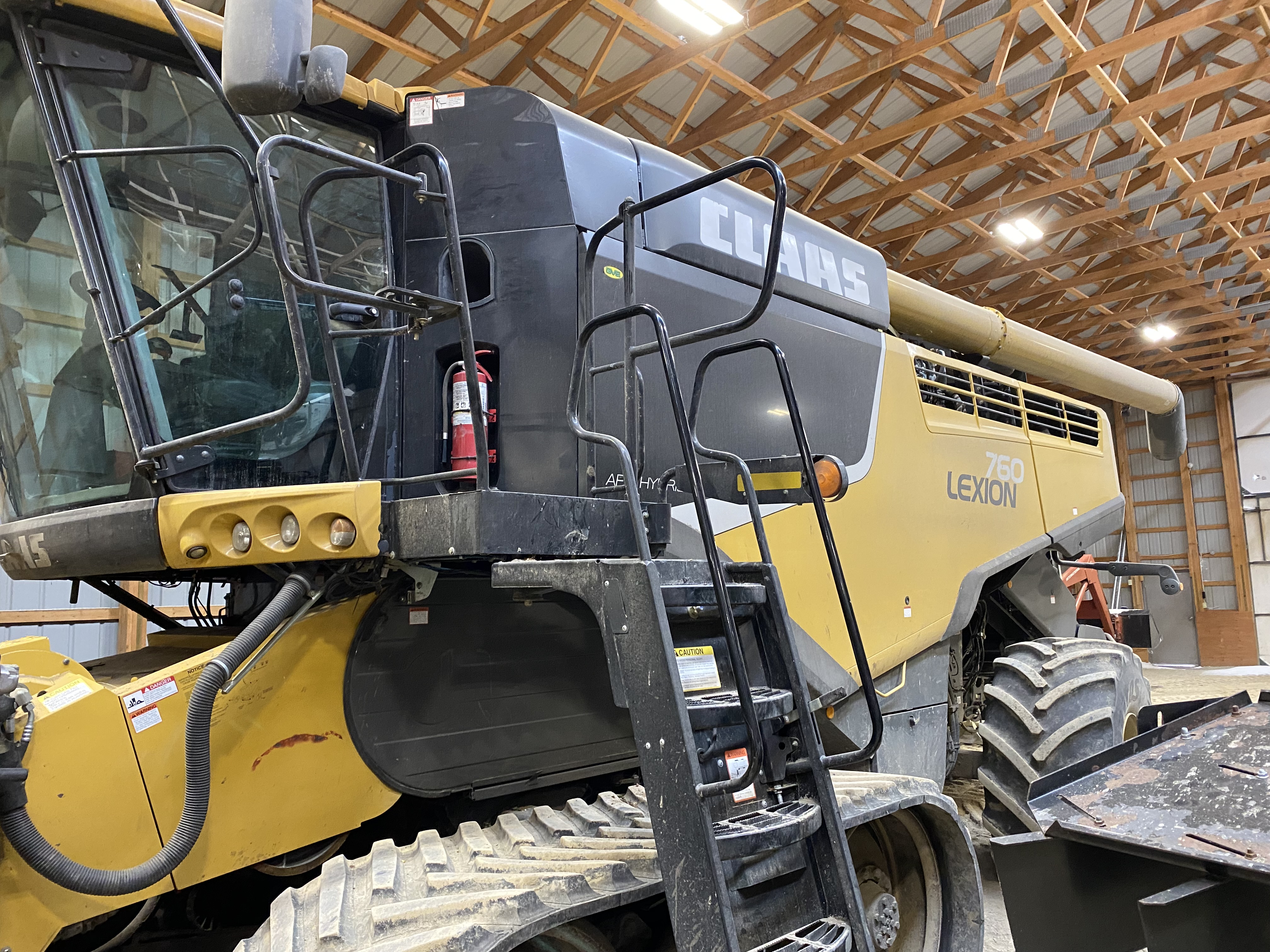 2017 CLAAS 760TT Combine