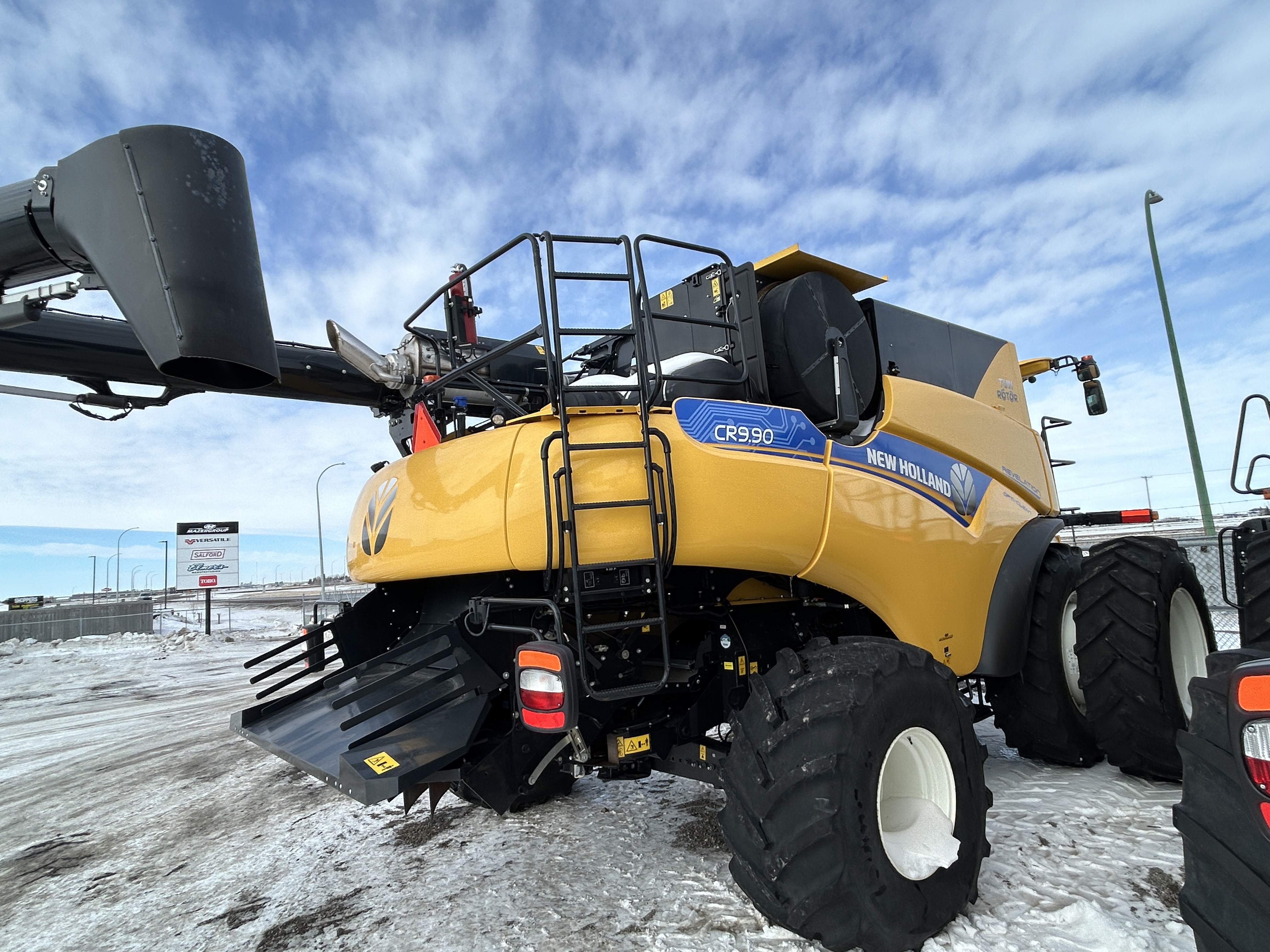 2023 New Holland CR9.90Z Combine