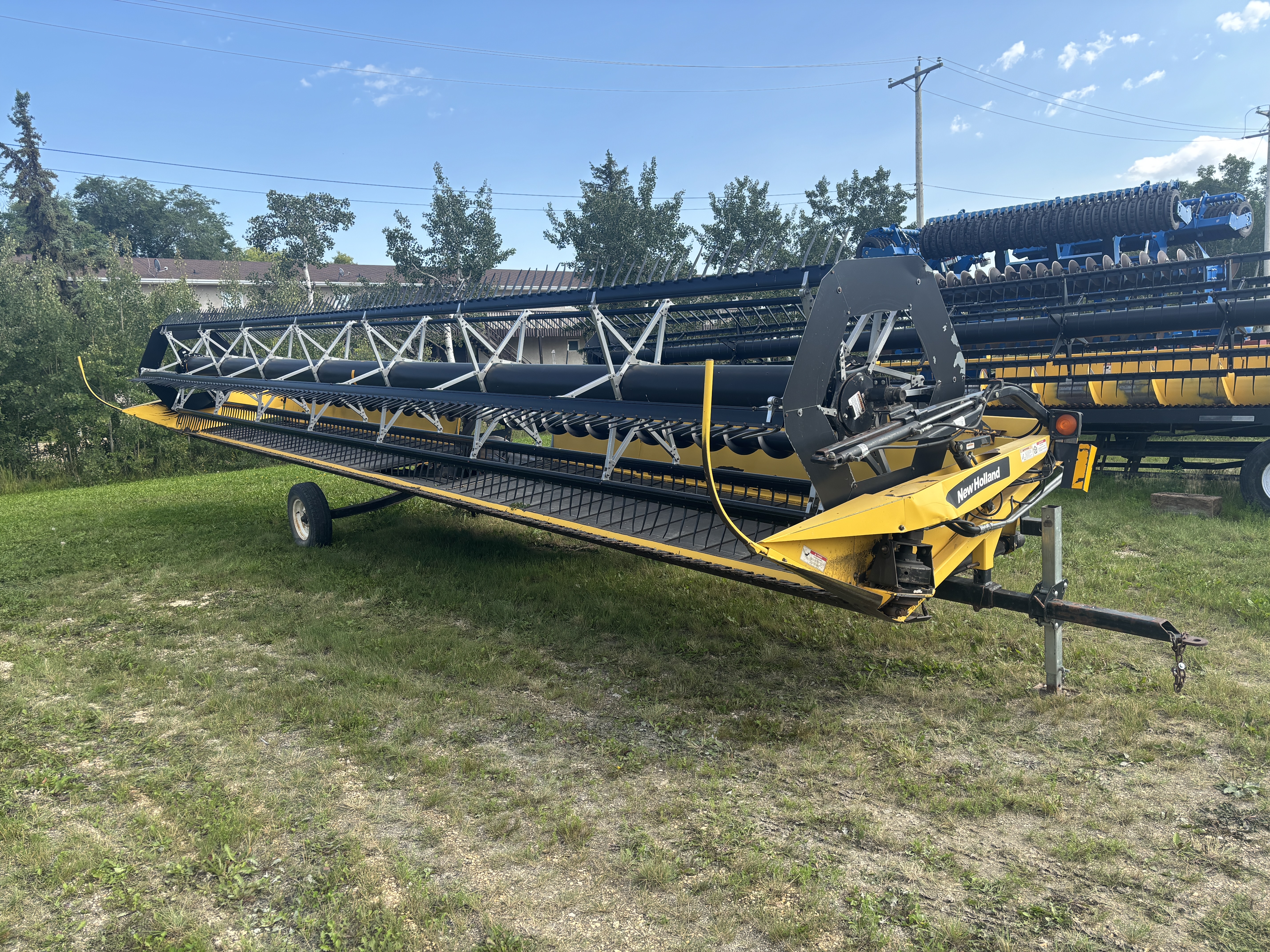 2004 New Holland 94C-36 Header Draper