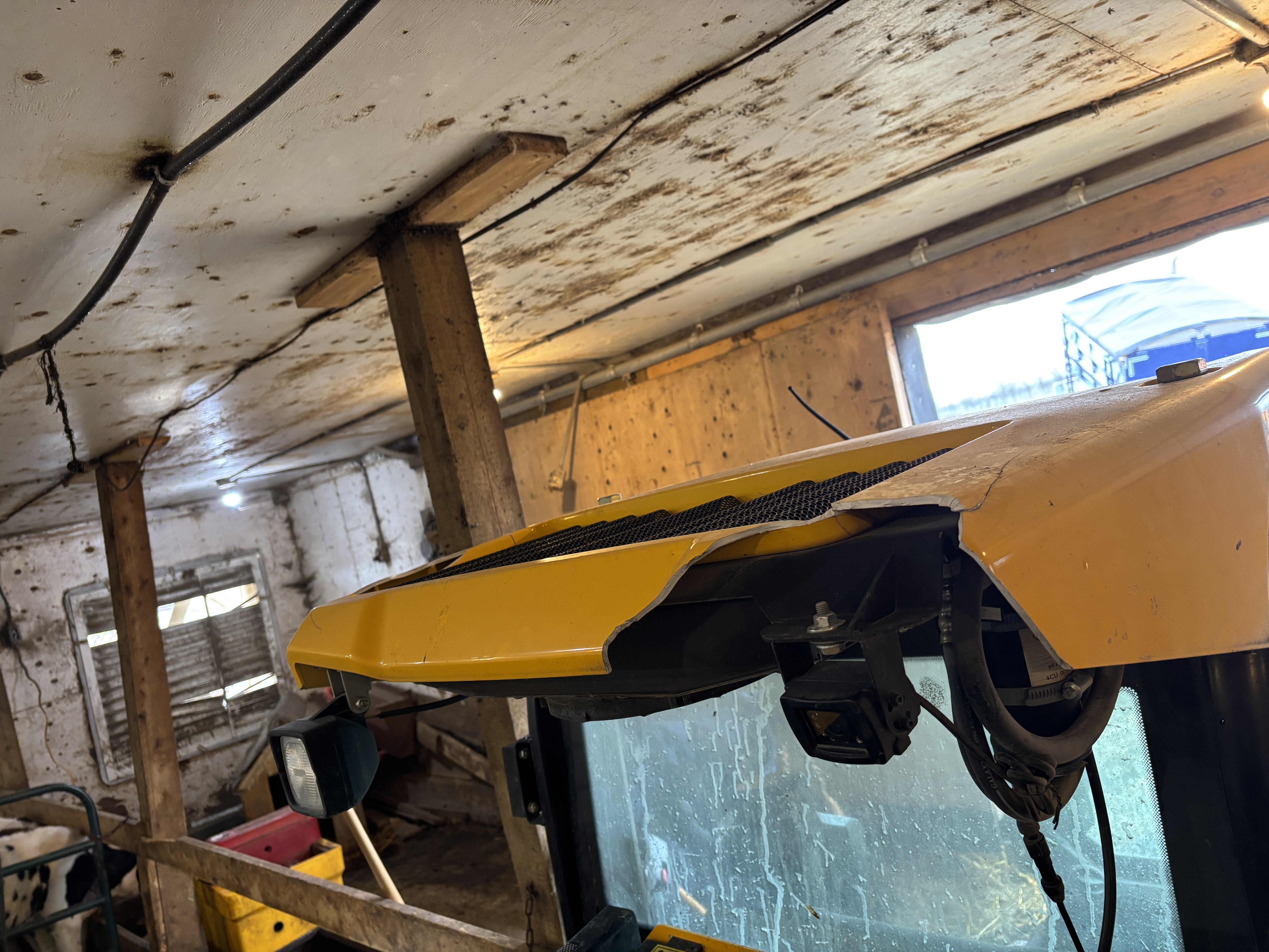 2018 JCB 215 Skid Steer Loader