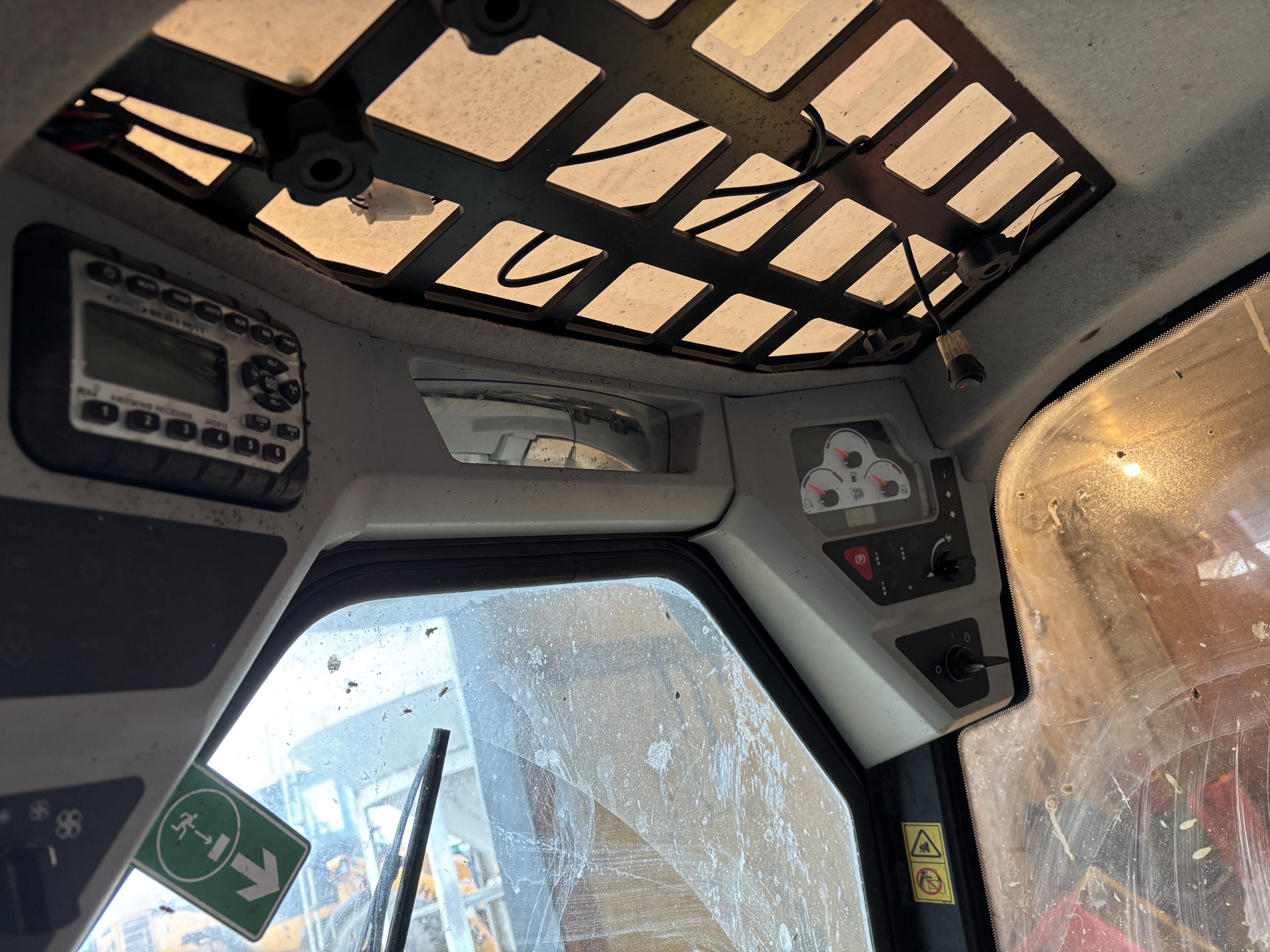 2018 JCB 215 Skid Steer Loader