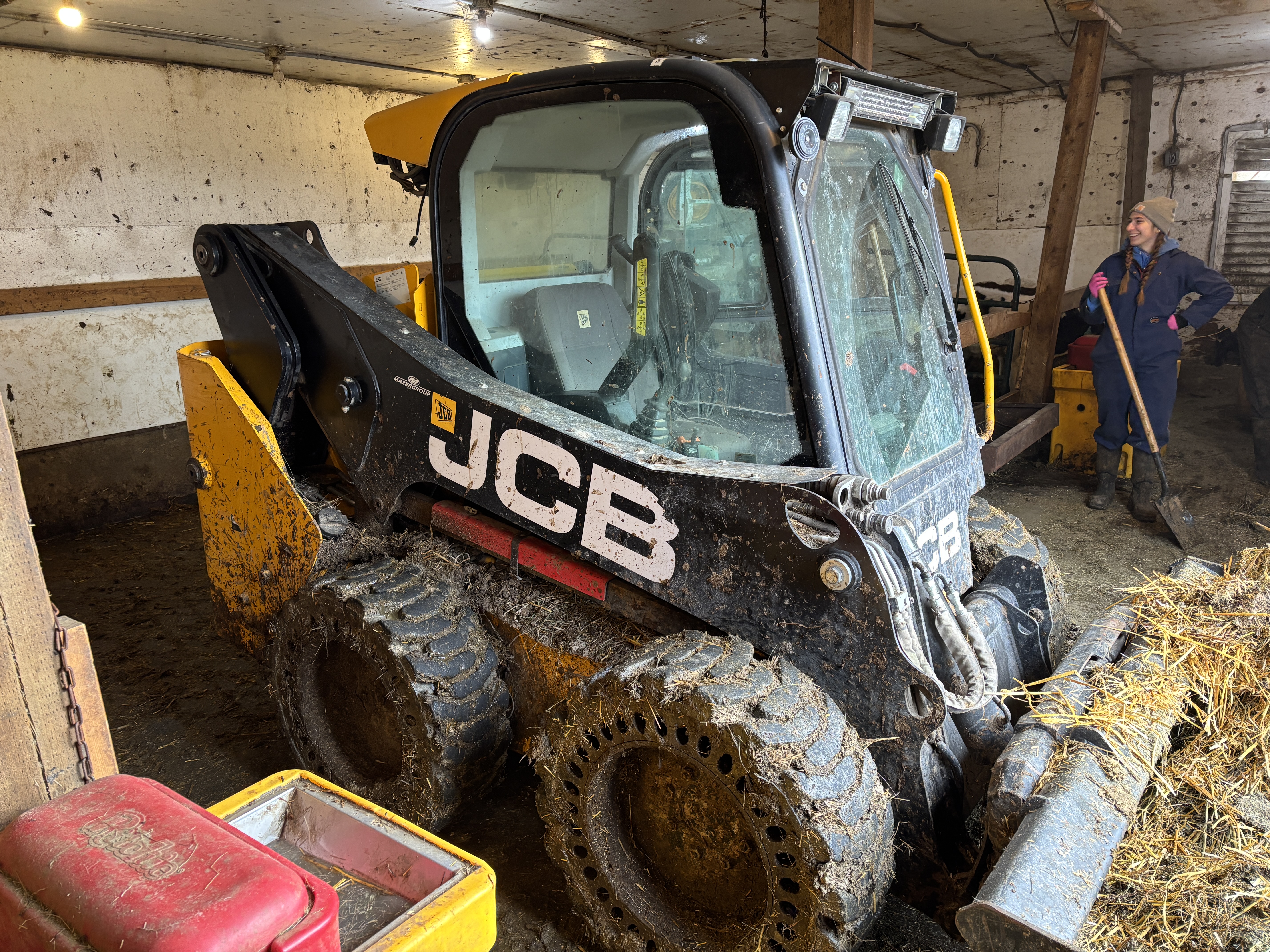 2018 JCB 215 Skid Steer Loader