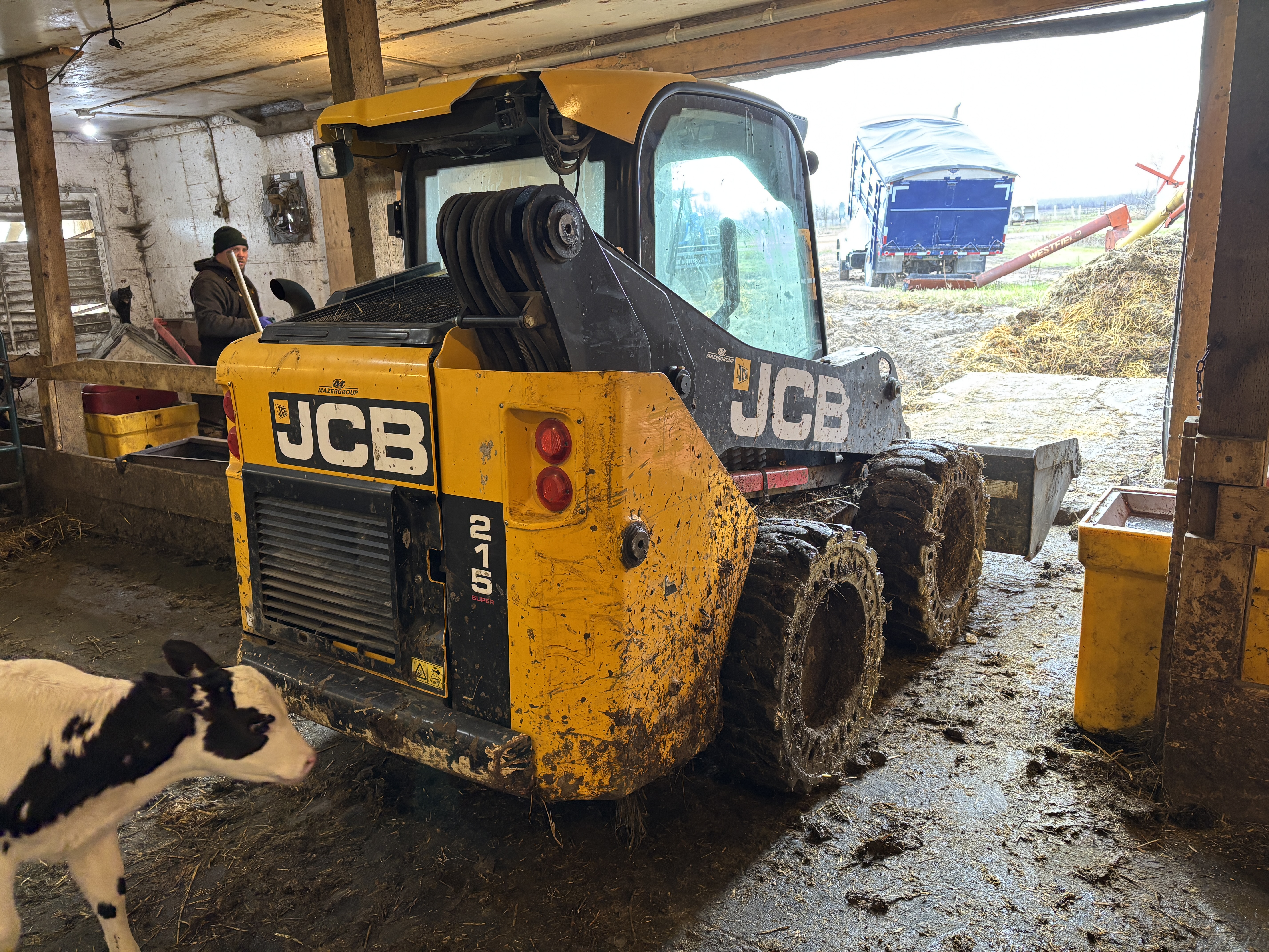 2018 JCB 215 Skid Steer Loader