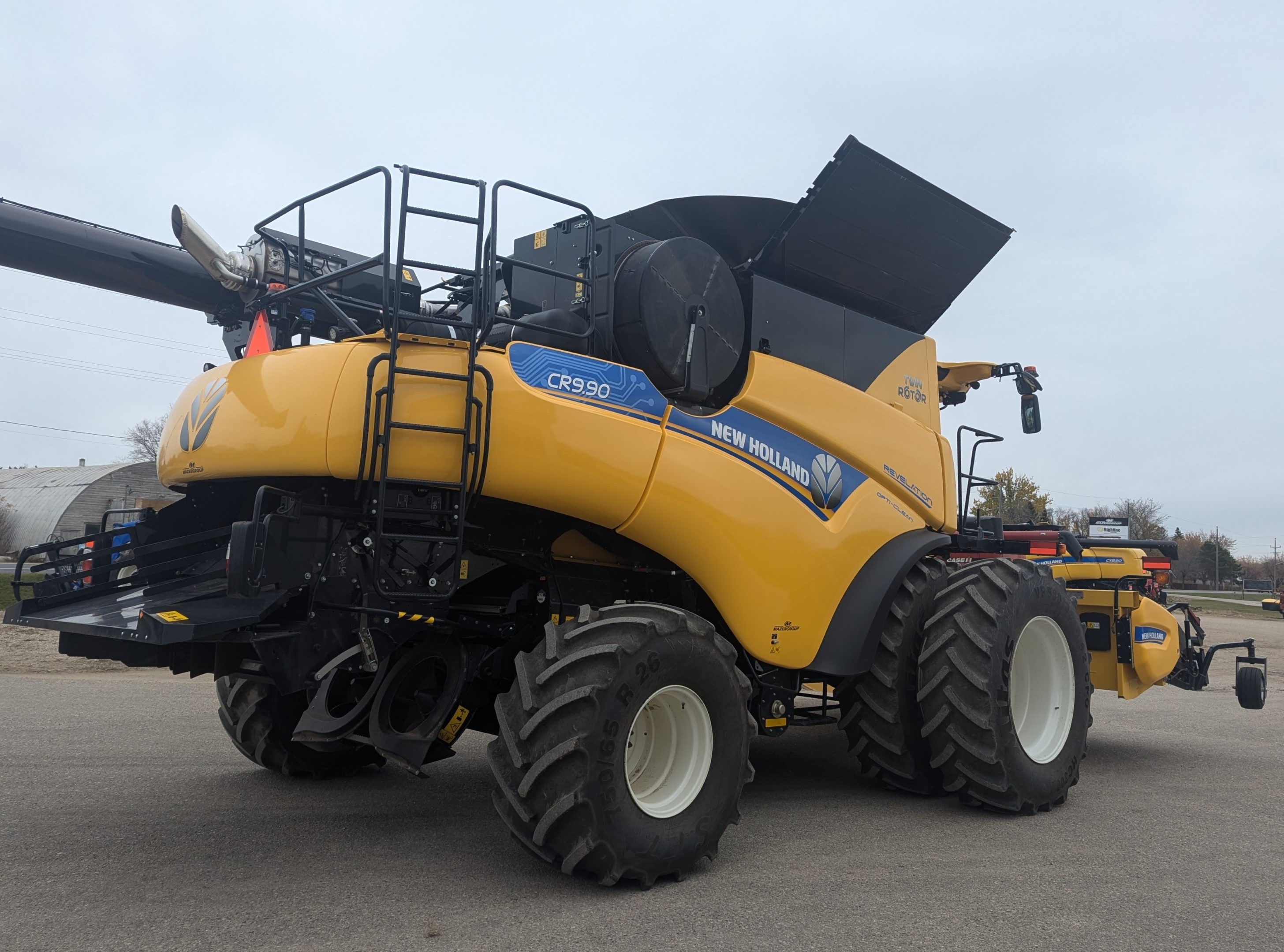 2022 New Holland CR9.90Z Combine