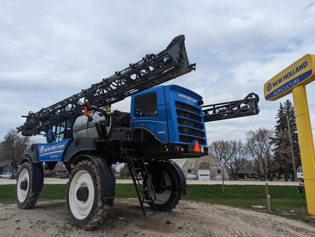 2023 New Holland SP.370F Sprayer/High Clearance