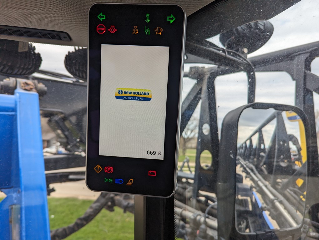 2023 New Holland SP.370F Sprayer/High Clearance