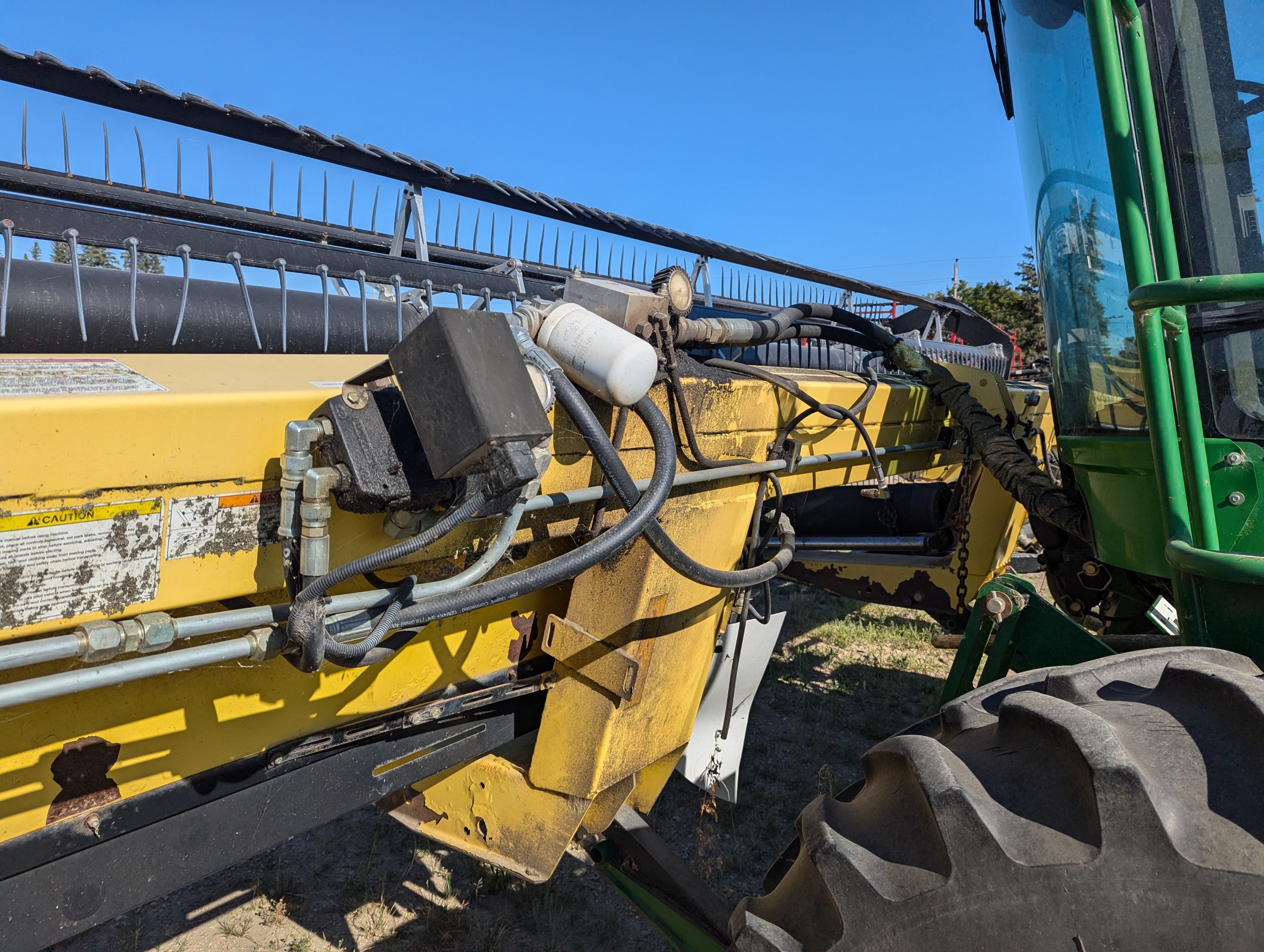 2007 John Deere 4895 Windrower