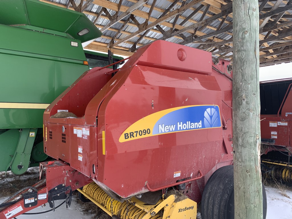 2011 New Holland BR7090 Baler/Round