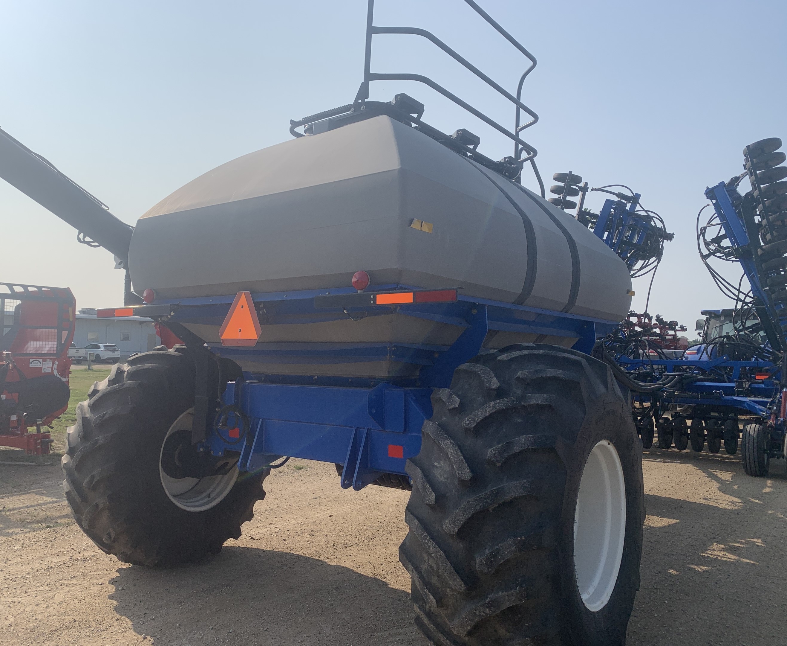 2009 New Holland P2050 Air Drill