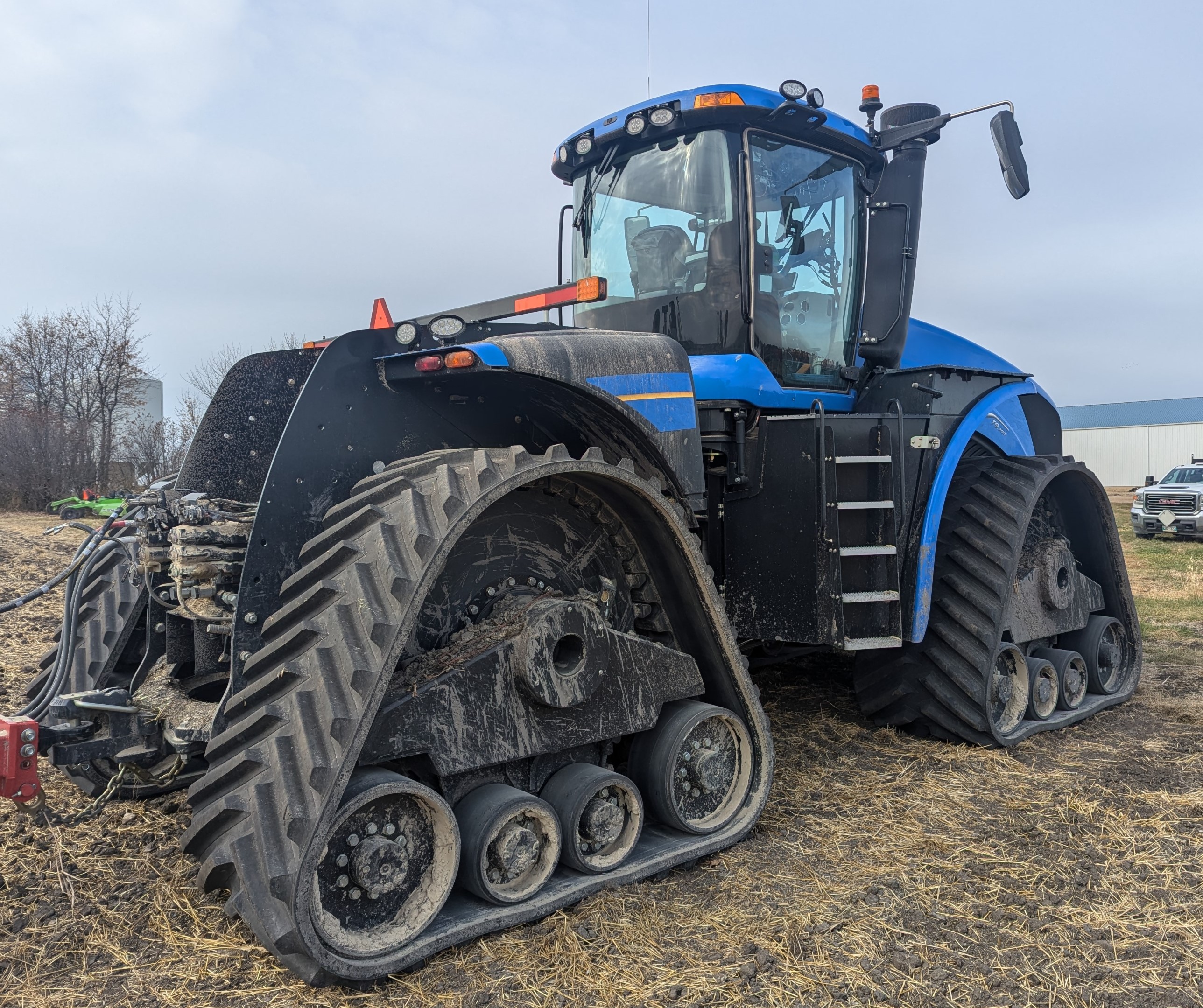 2023 New Holland T9.700 Tractor Rubber Track